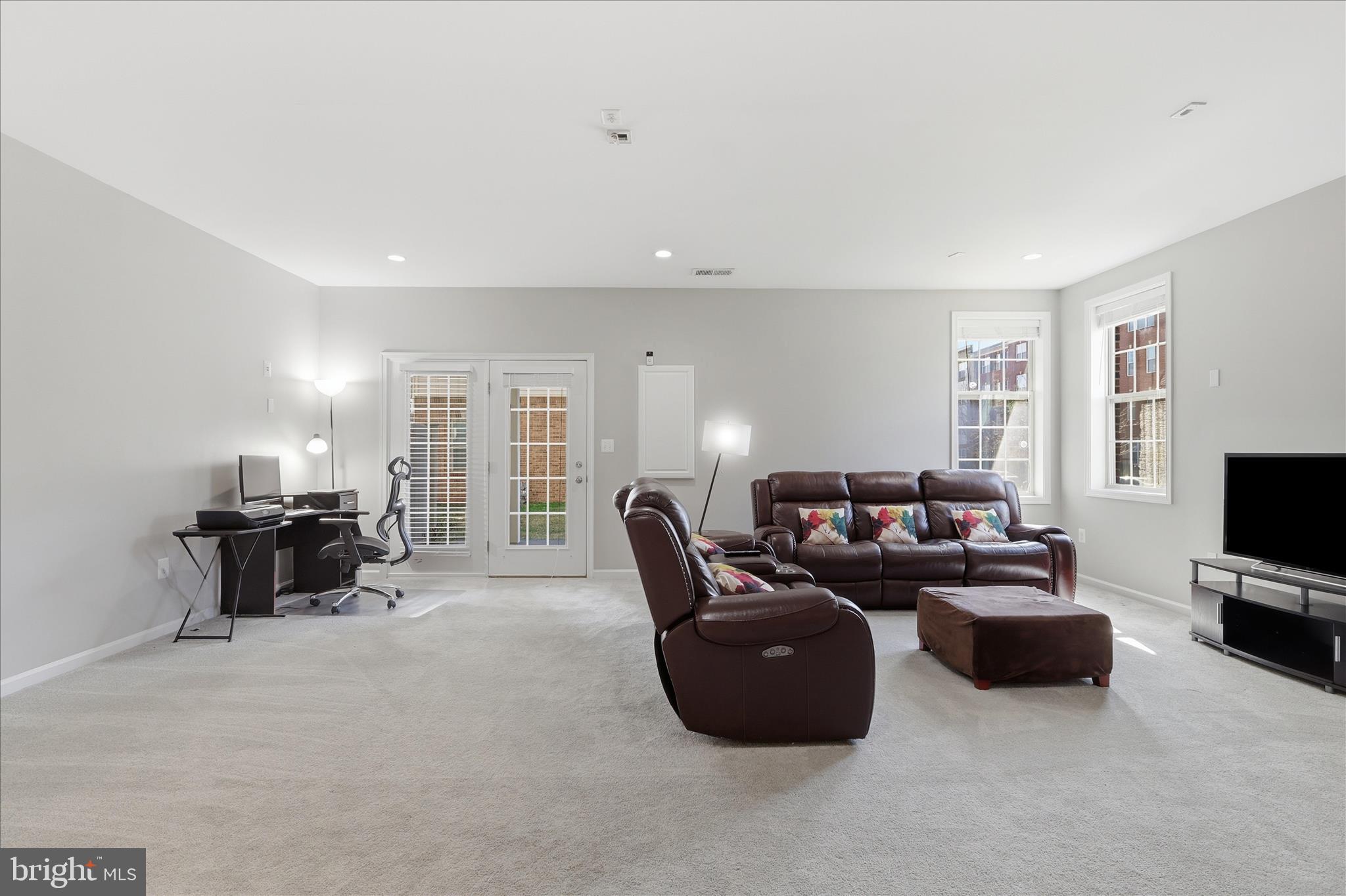 LOUDOUN VALLEY ESTATES 2 - Residential