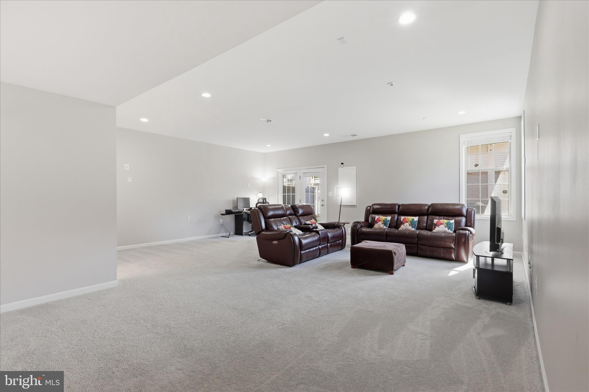 LOUDOUN VALLEY ESTATES 2 - Residential