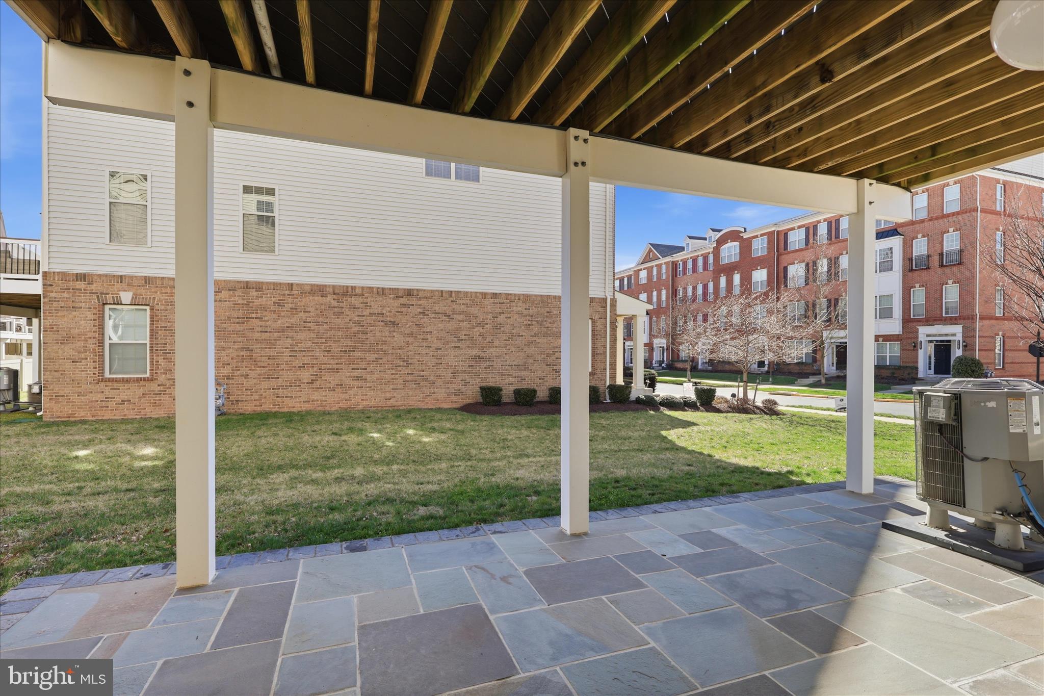 LOUDOUN VALLEY ESTATES 2 - Residential