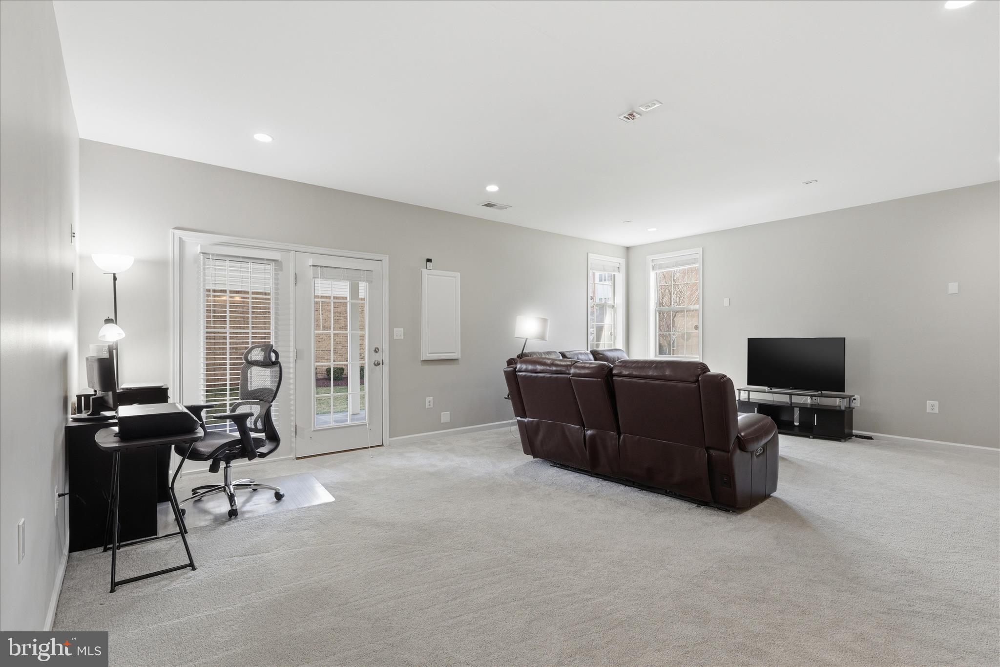 LOUDOUN VALLEY ESTATES 2 - Residential