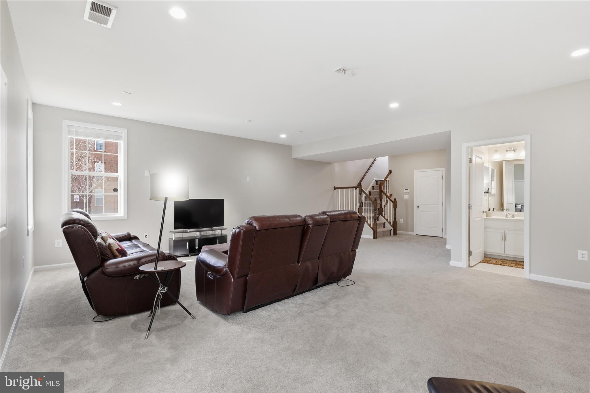 LOUDOUN VALLEY ESTATES 2 - Residential