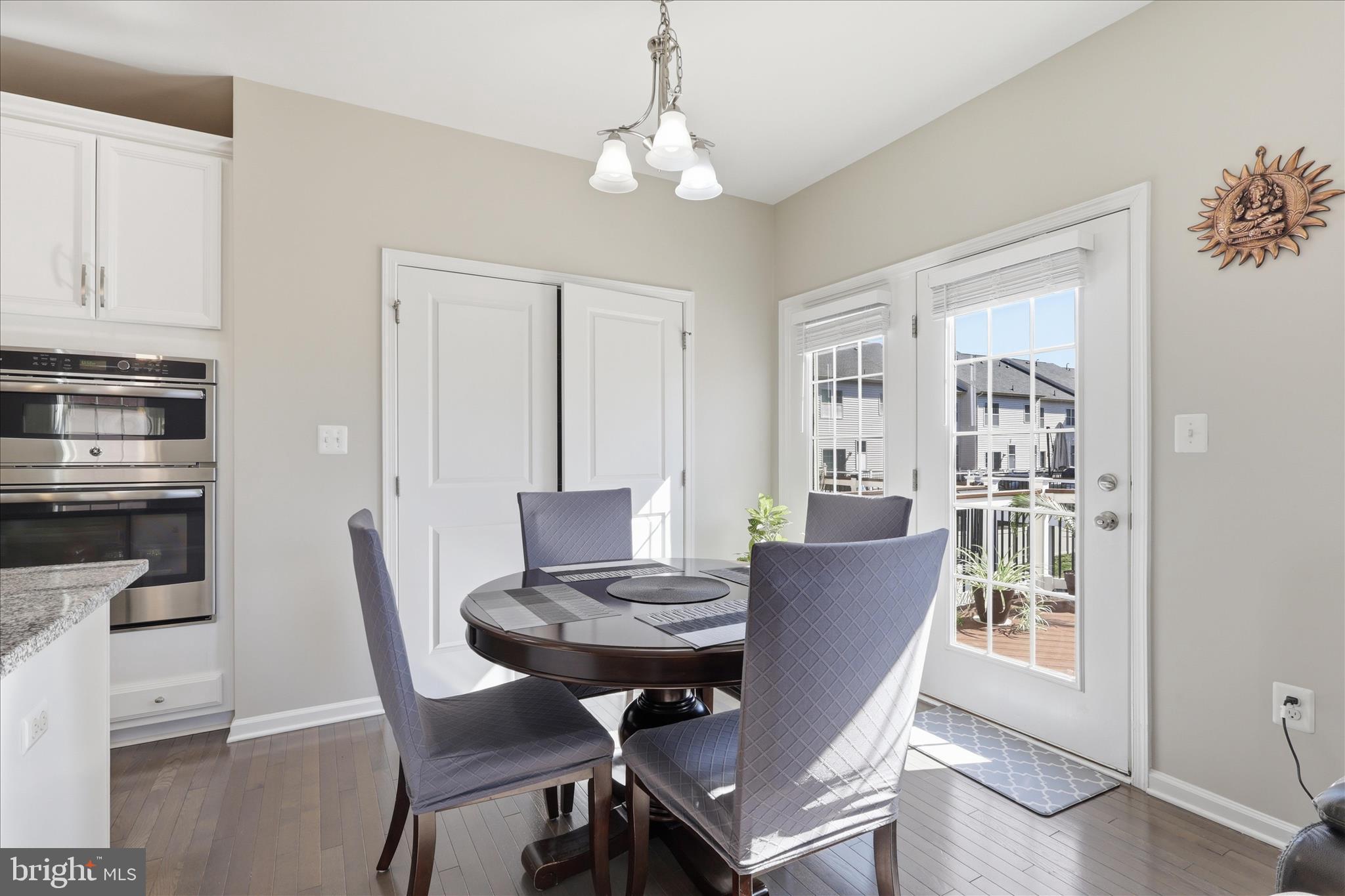 LOUDOUN VALLEY ESTATES 2 - Residential