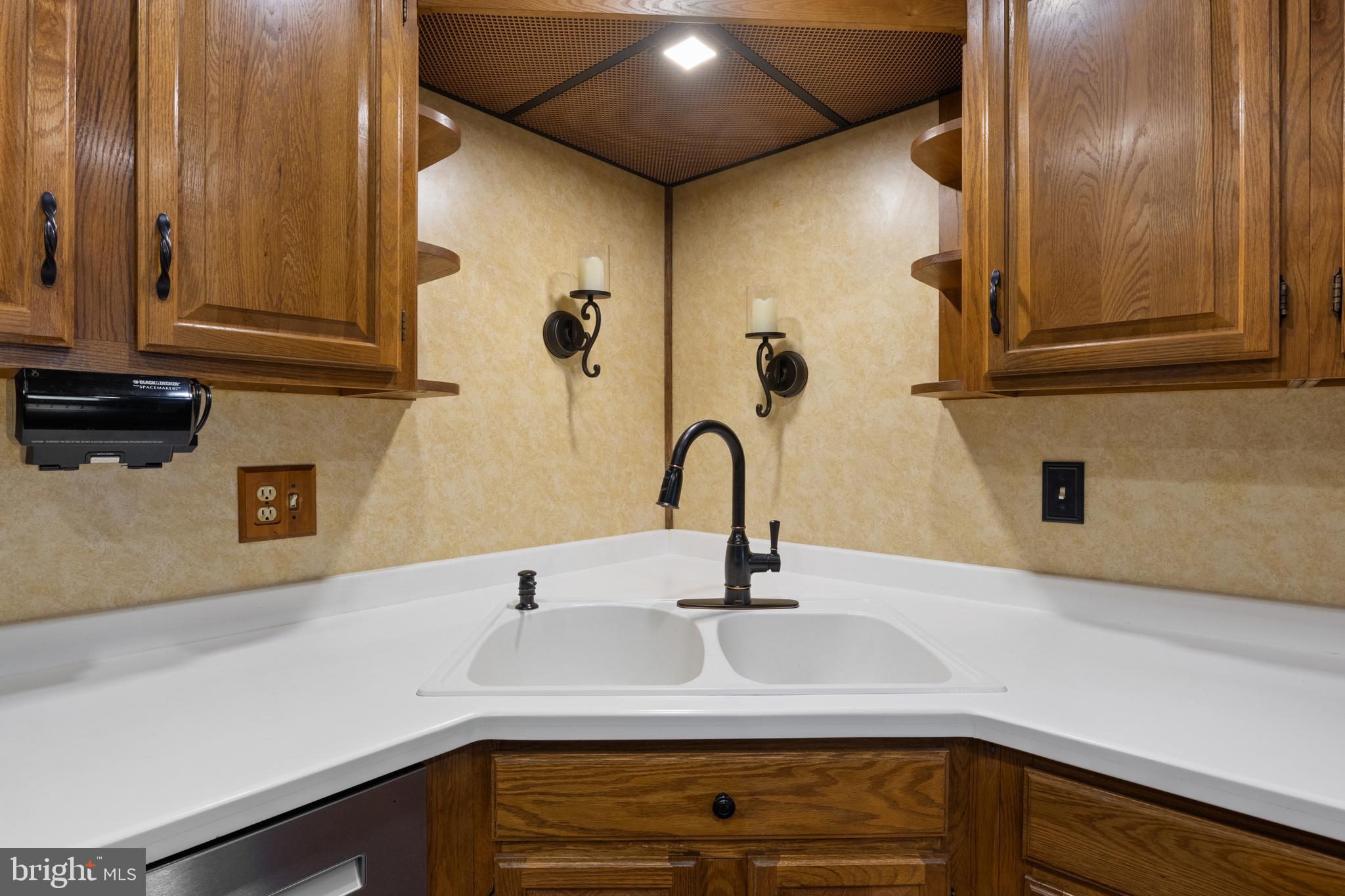 ELMWOOD - Residential