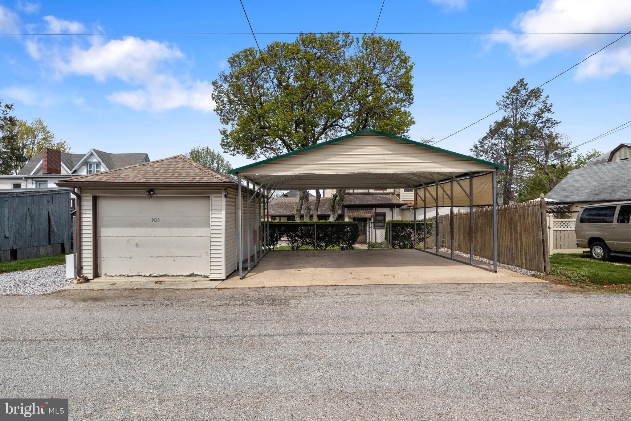 ELMWOOD - Residential