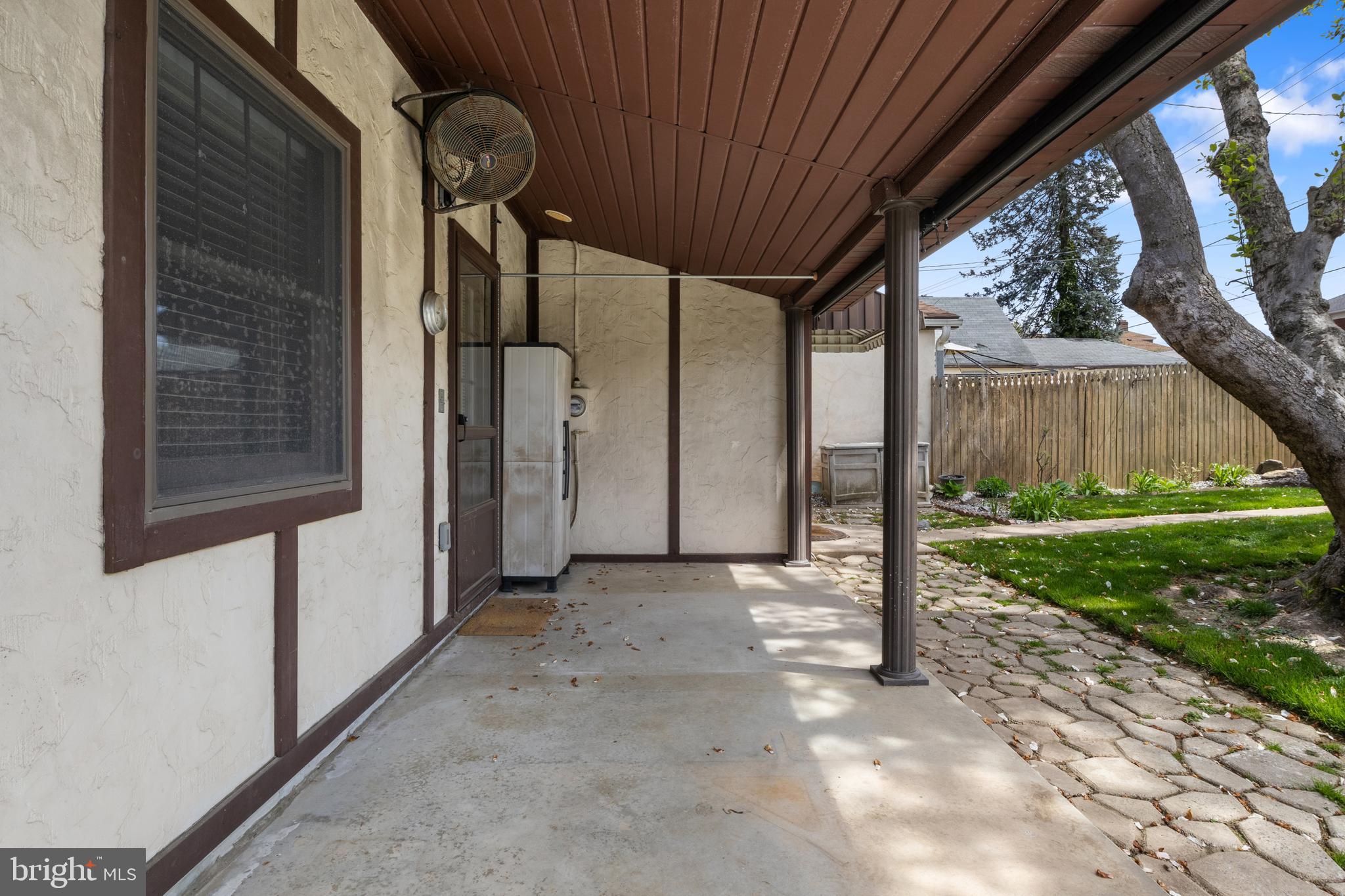 ELMWOOD - Residential