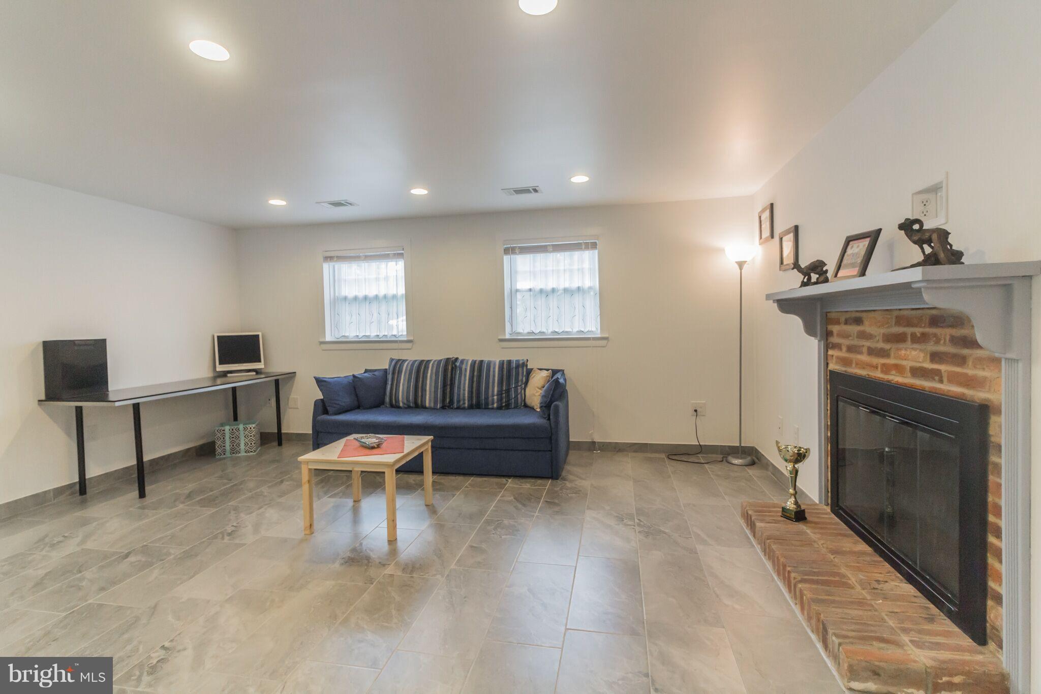 FAIRFIELD - Residential