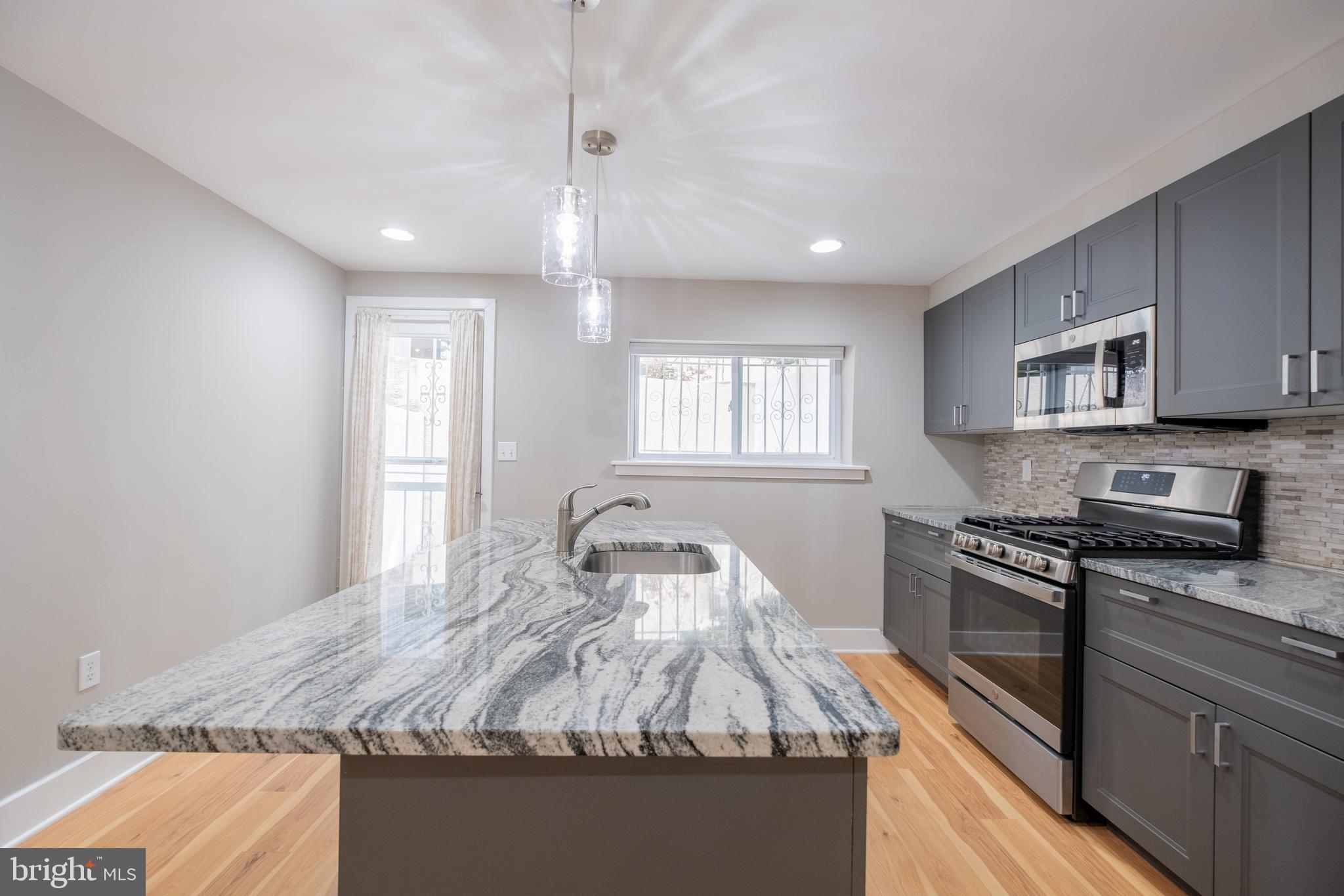 GRADUATE HOSPITAL - Residential Lease