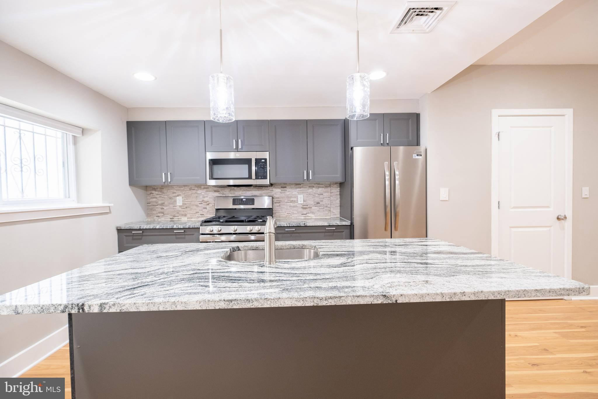 GRADUATE HOSPITAL - Residential Lease