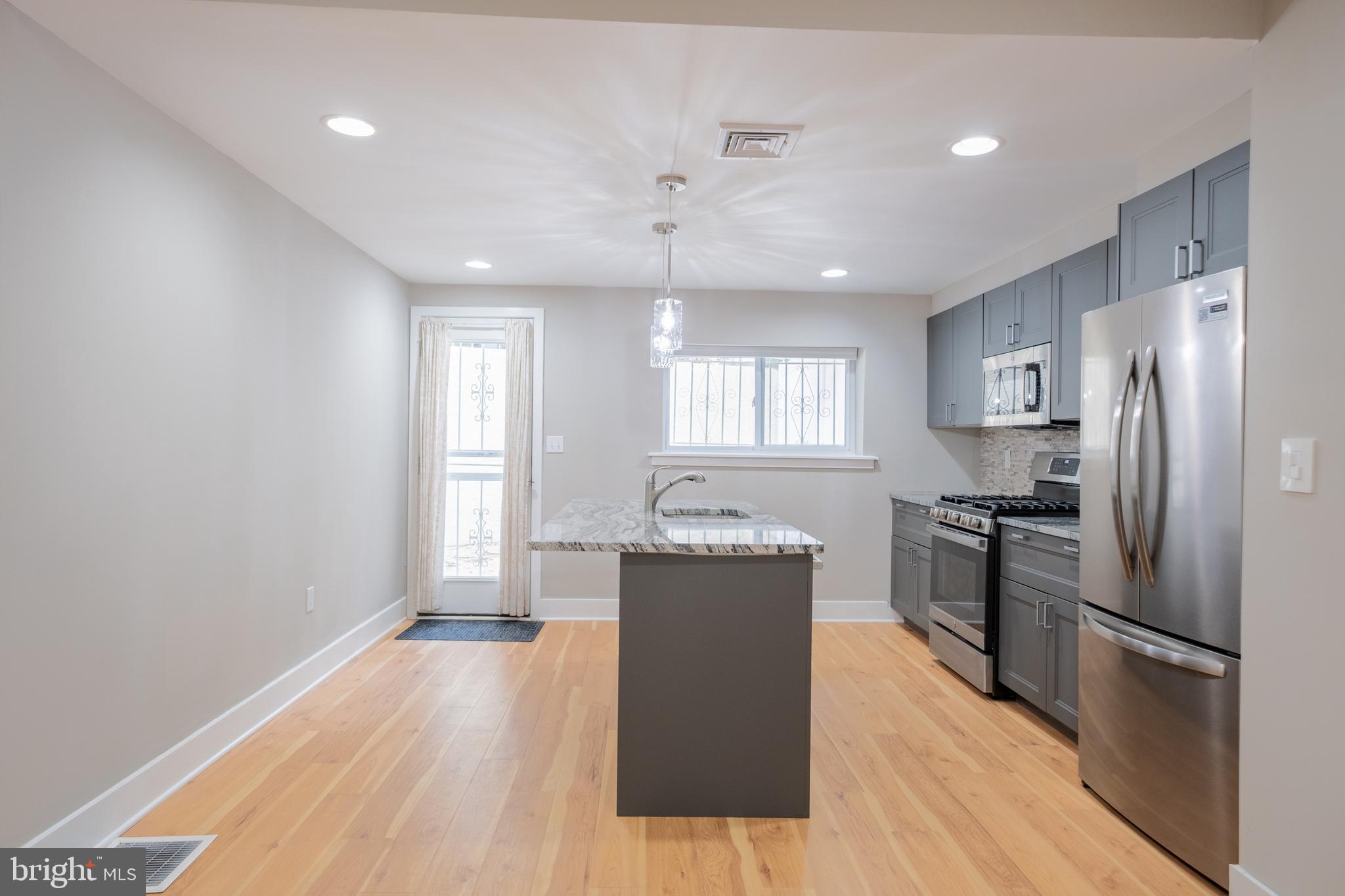 GRADUATE HOSPITAL - Residential Lease