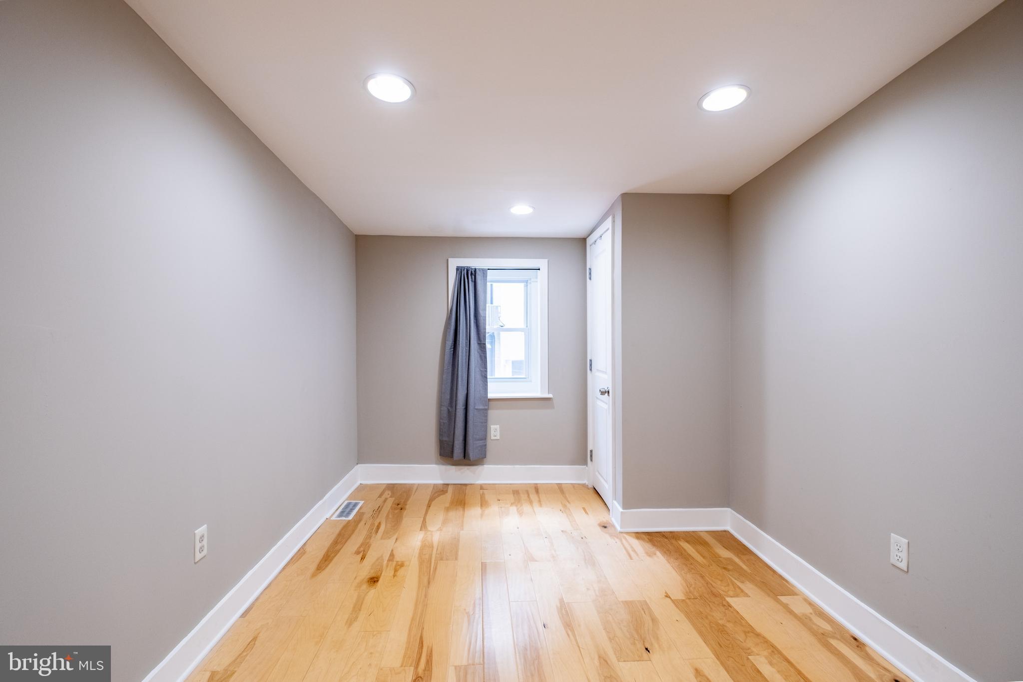 GRADUATE HOSPITAL - Residential Lease