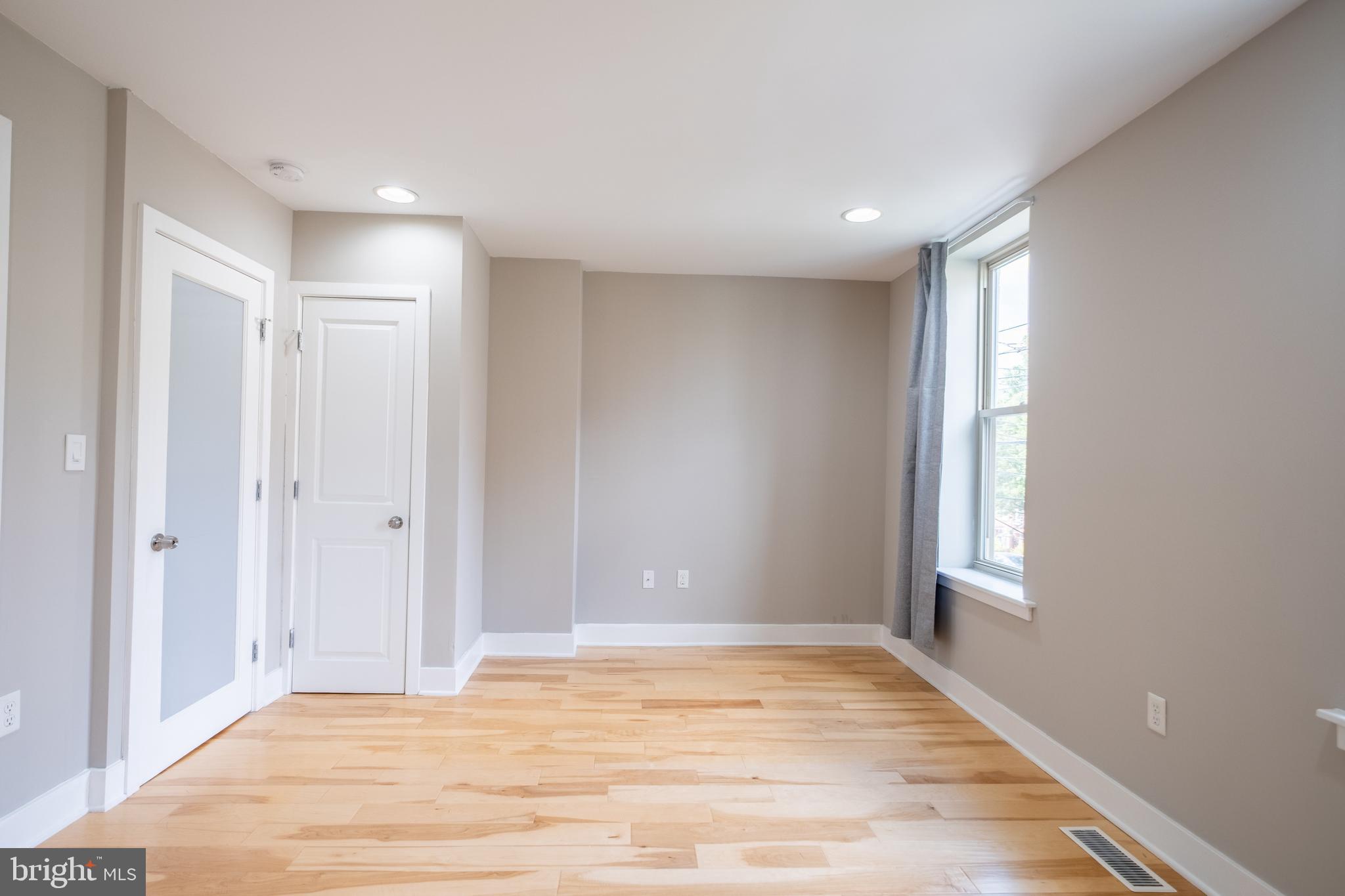 GRADUATE HOSPITAL - Residential Lease