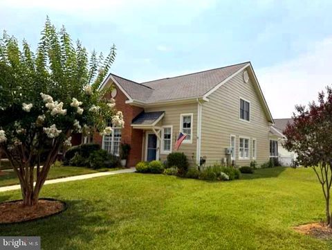 Townhouse For Sale - 137 Thomas Jefferson Street<br/> Charles County, LA PLATA, MD 20646