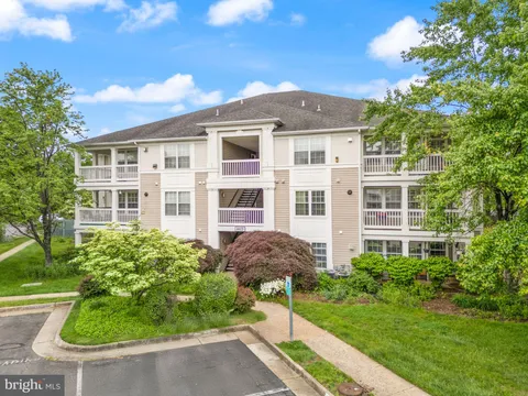 8075 Lacy Drive Unit 303, Manassas, VA 20109 - MLS#: VAPW2093336