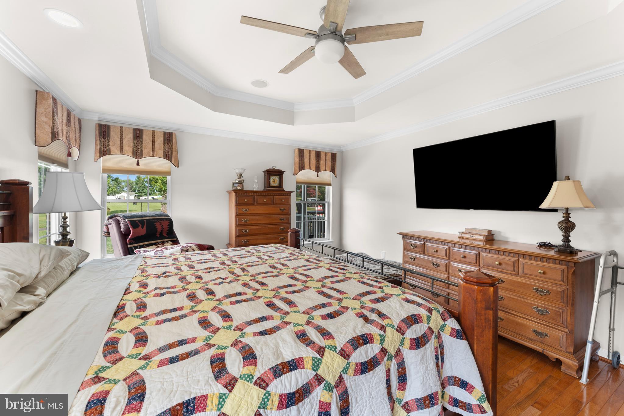 COUNTRY CLUB ESTATES - Residential