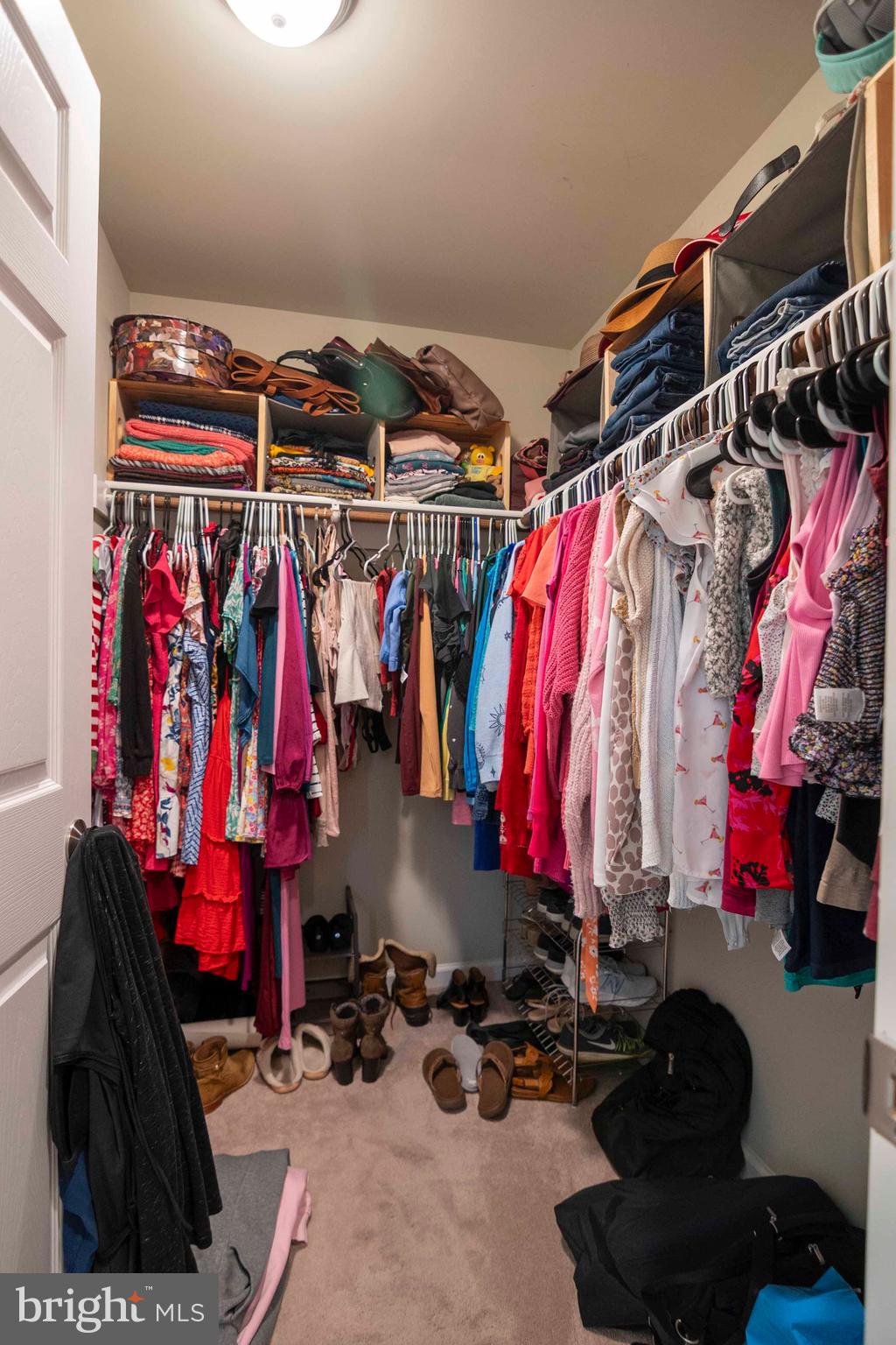 TALL OAKS - Residential