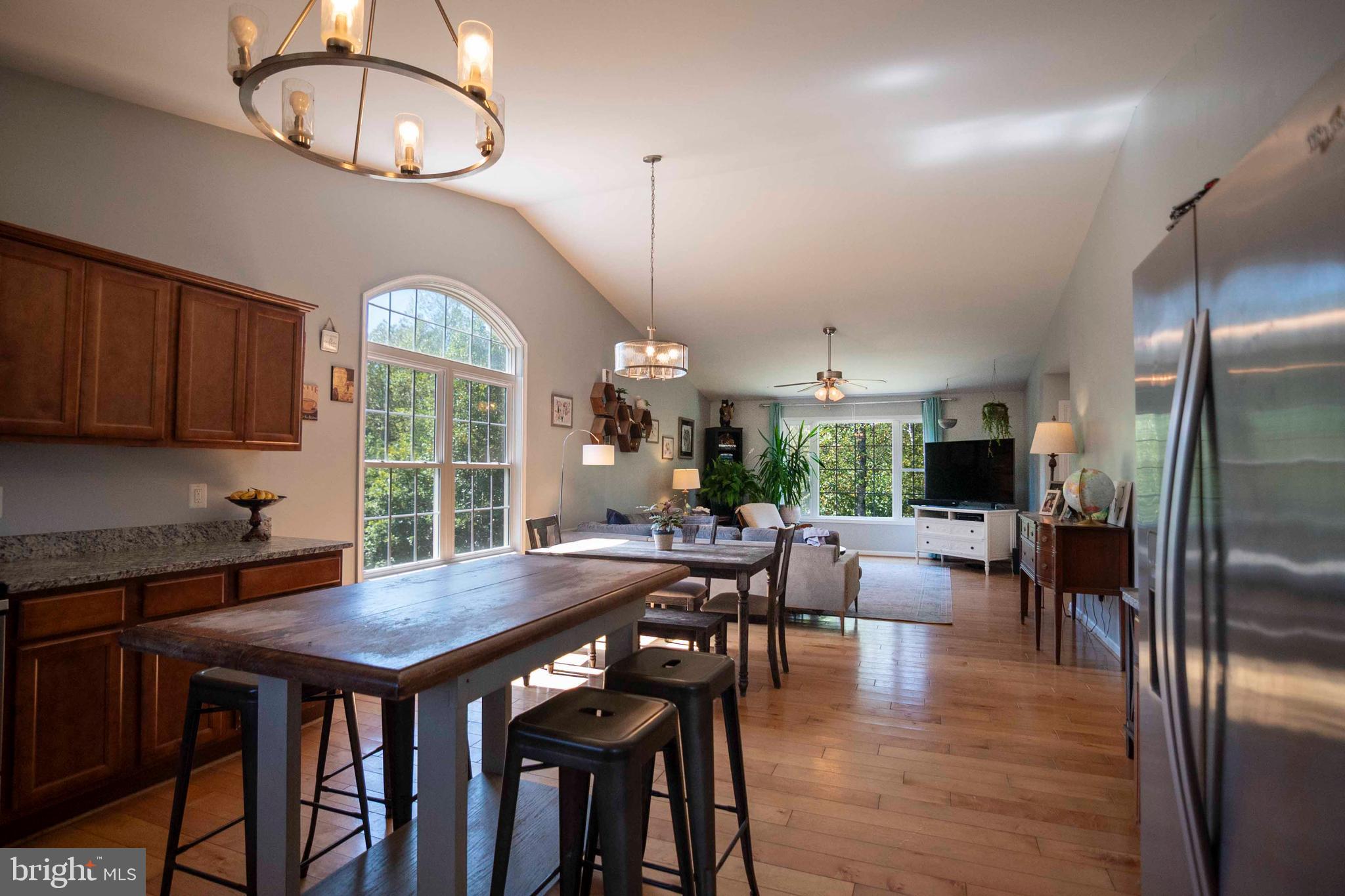 TALL OAKS - Residential