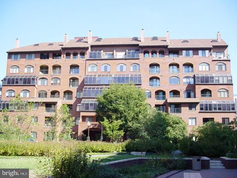 1029 N STUART STREET 204 ARLINGTON VA 22201