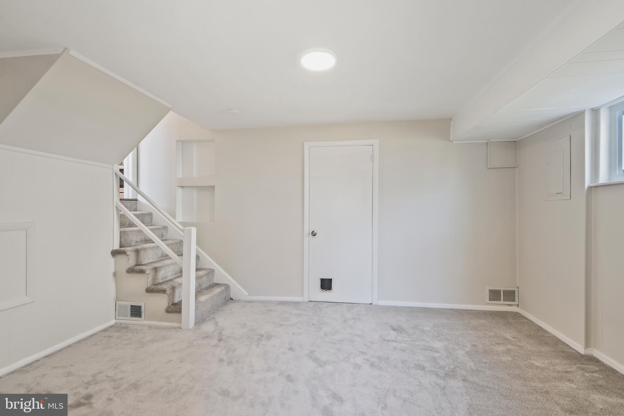 LYNBROOK - Residential