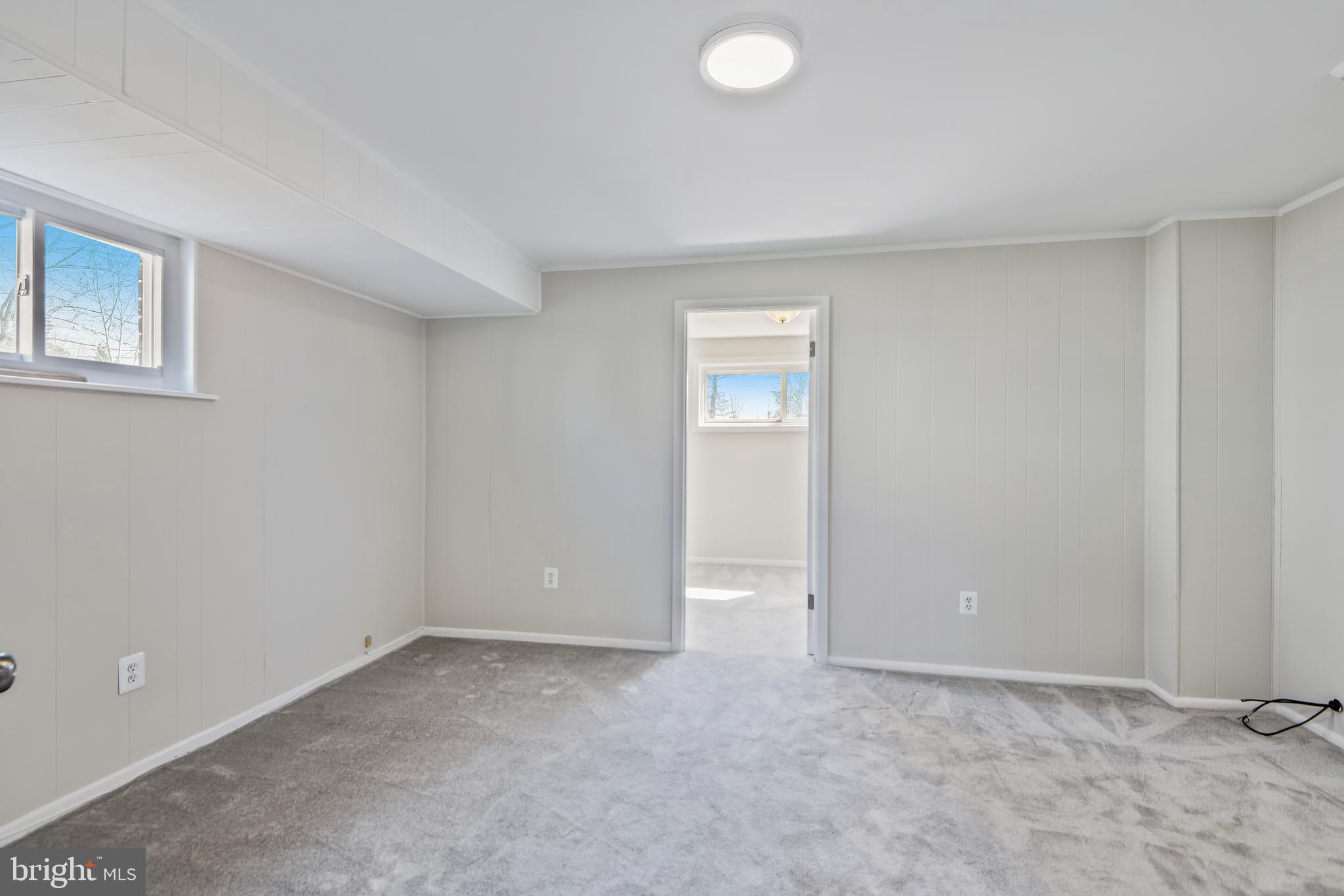 LYNBROOK - Residential