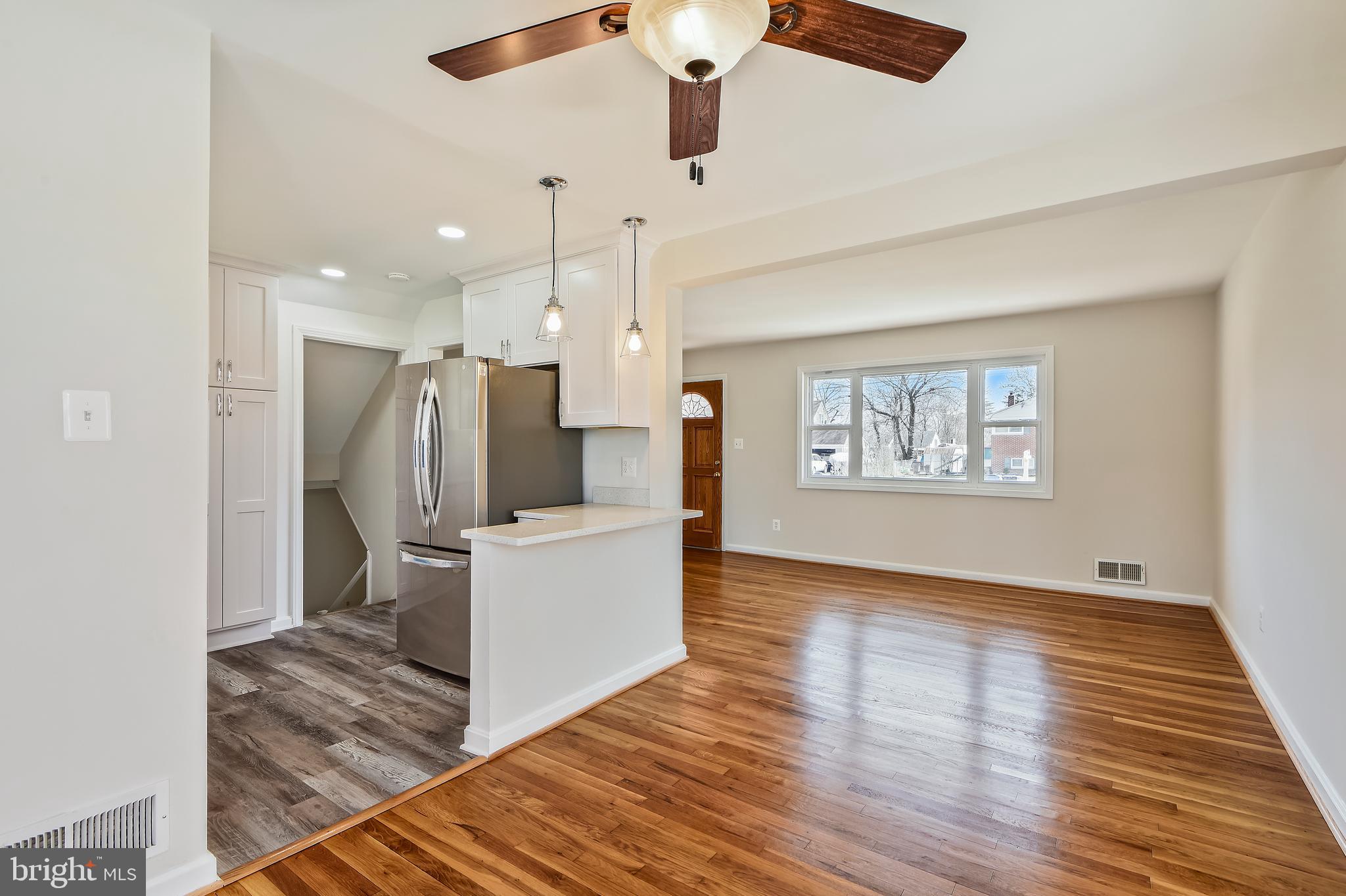 LYNBROOK - Residential