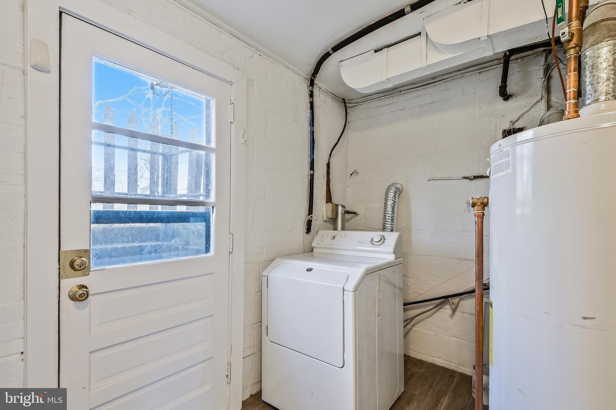 LYNBROOK - Residential