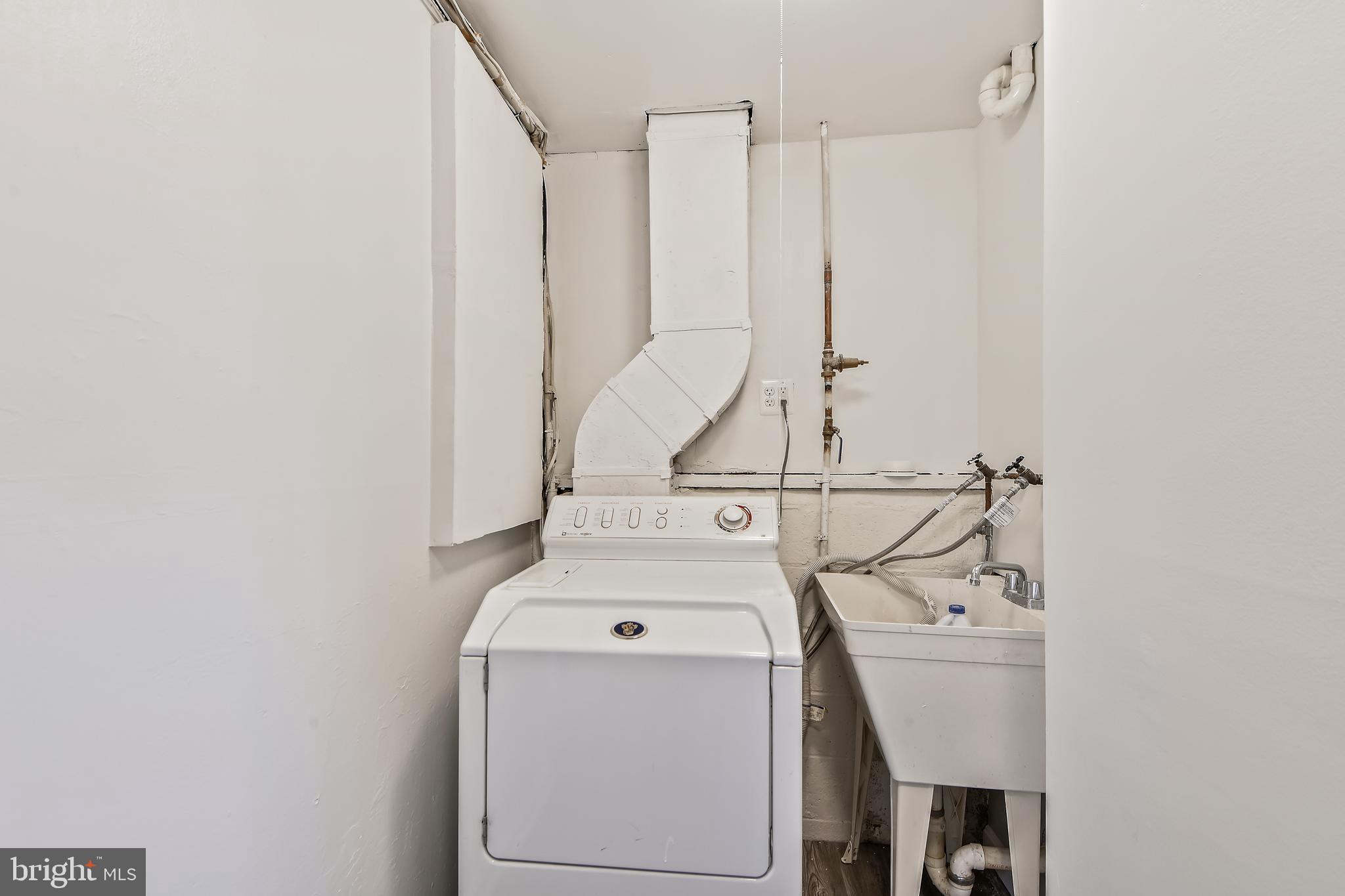 LYNBROOK - Residential