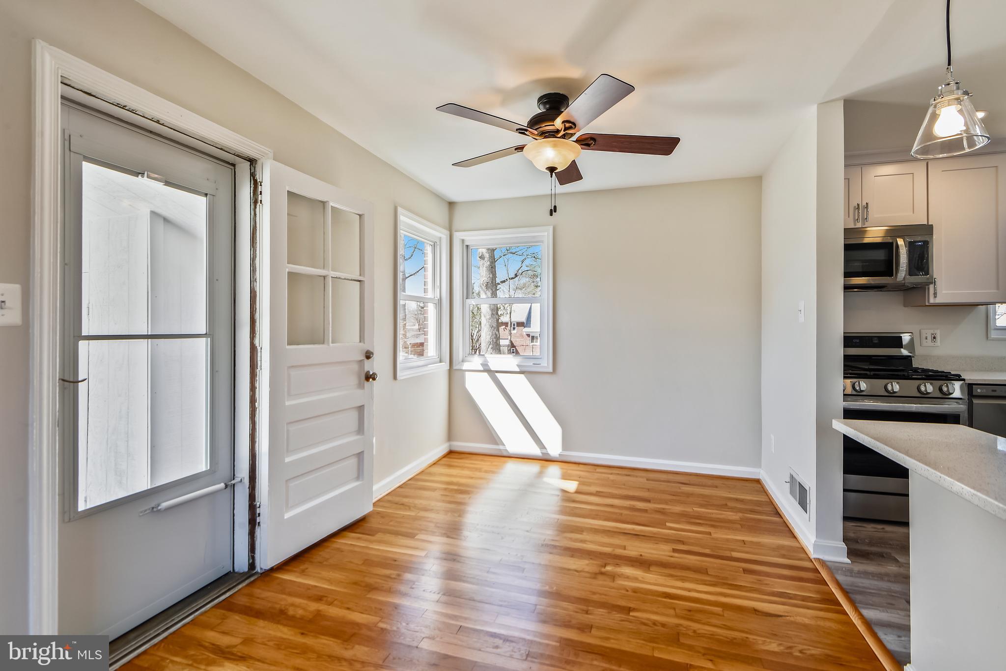 LYNBROOK - Residential