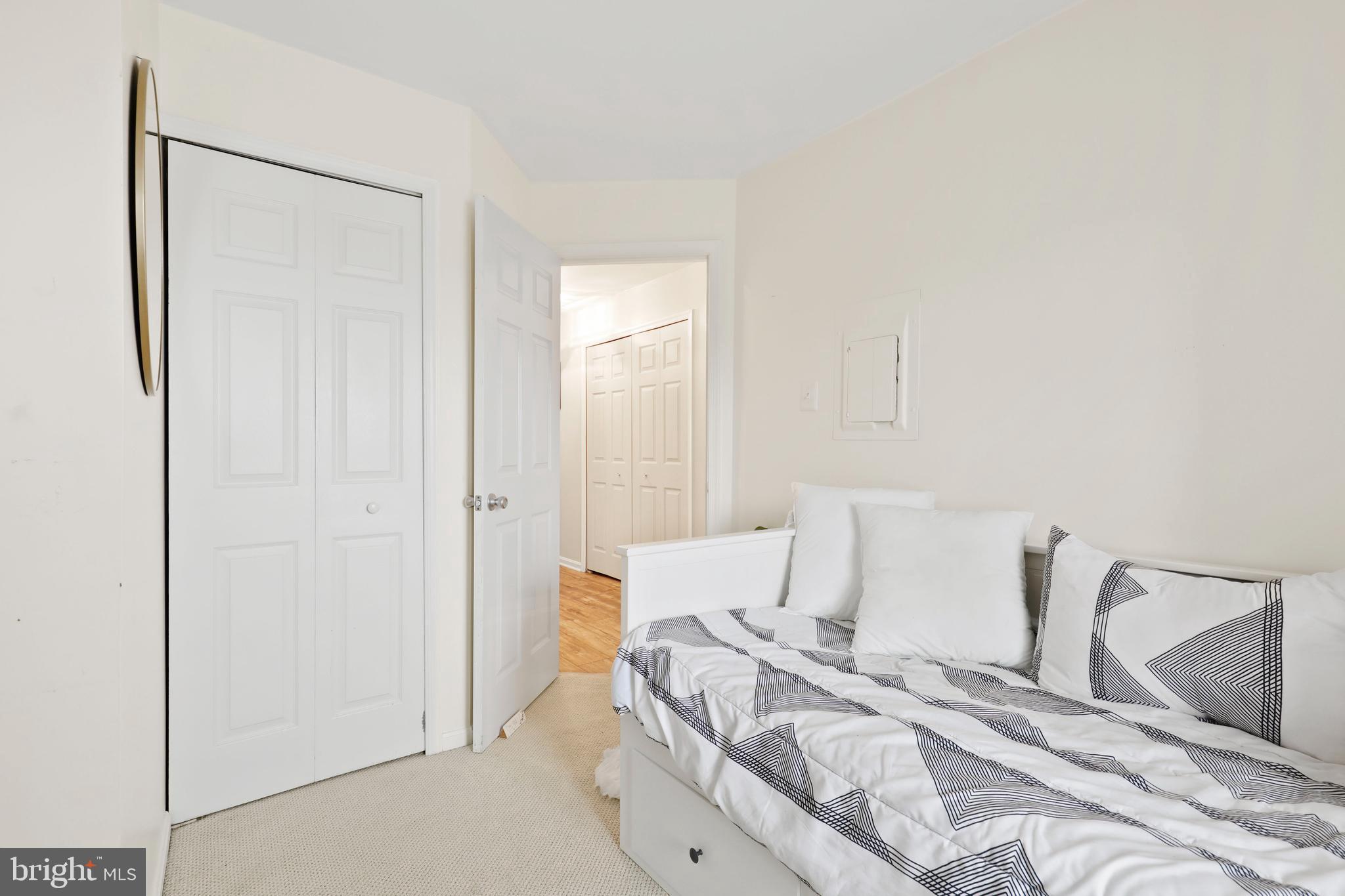 RIVERCHASE CONDOS - Residential