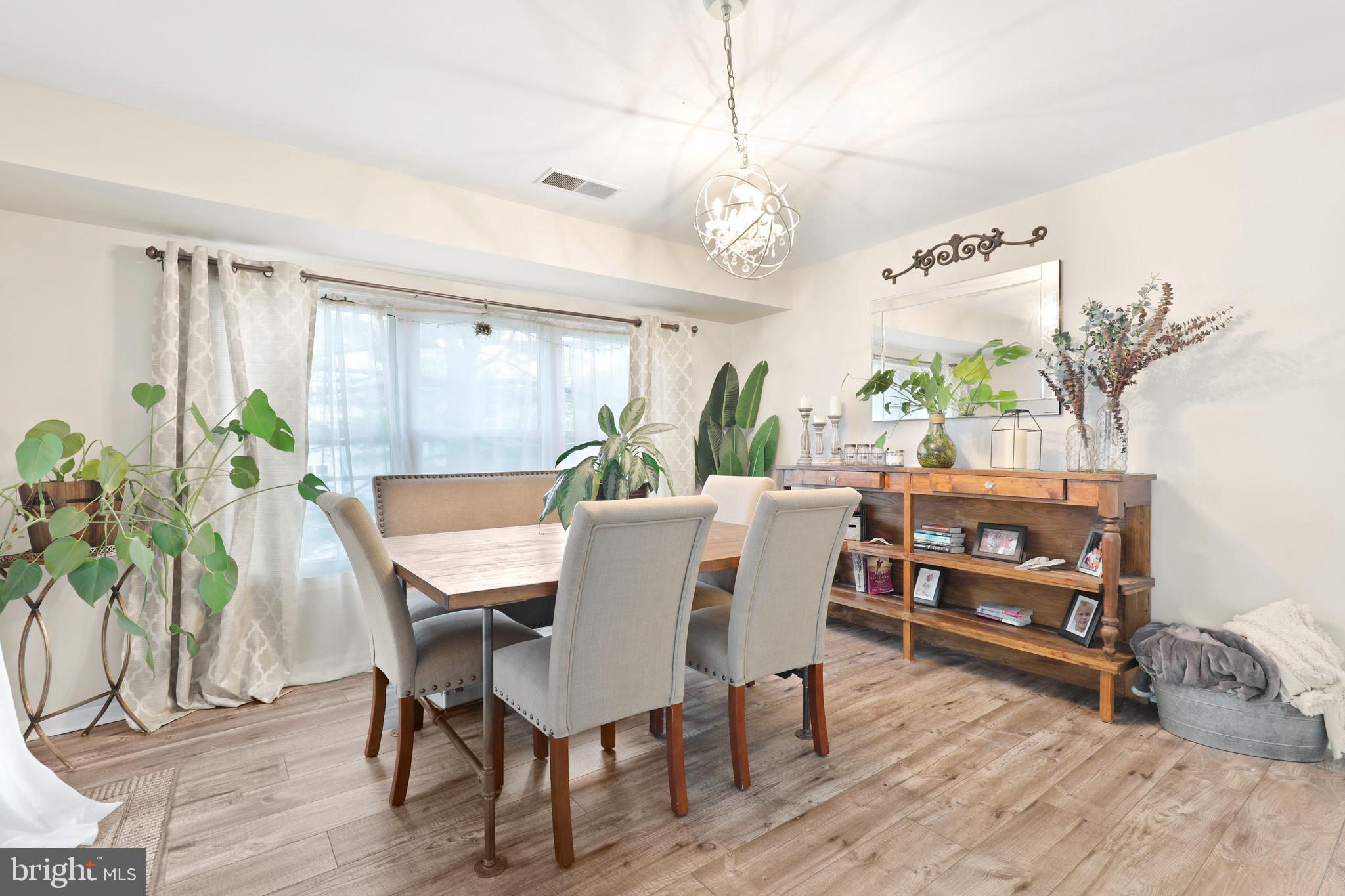 RIVERCHASE CONDOS - Residential