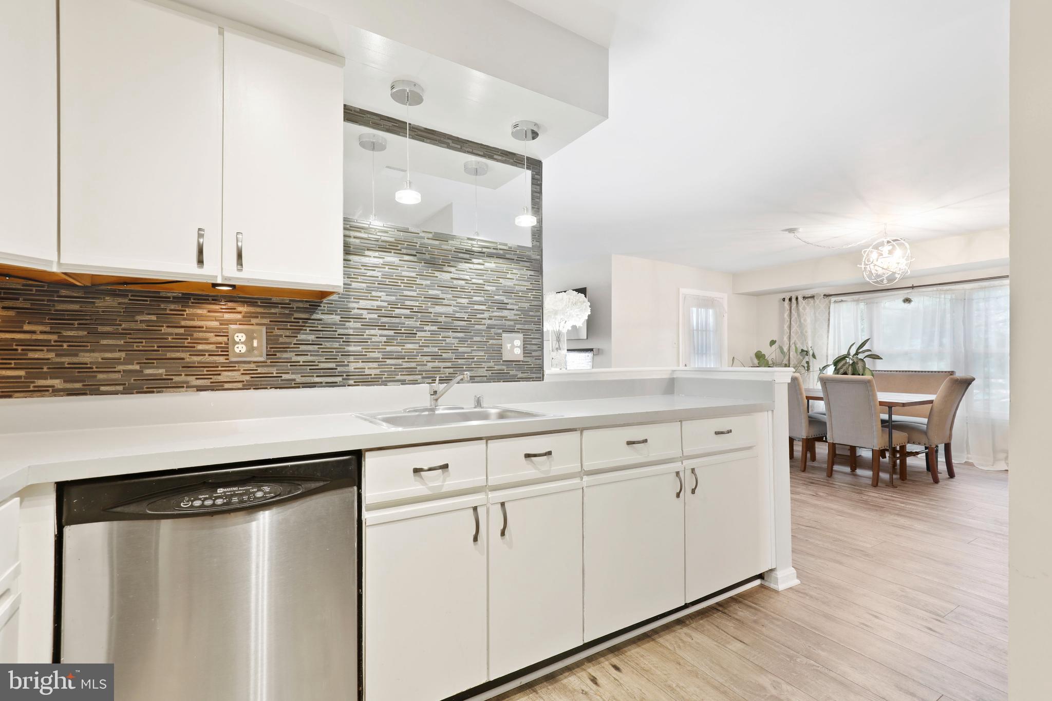 RIVERCHASE CONDOS - Residential