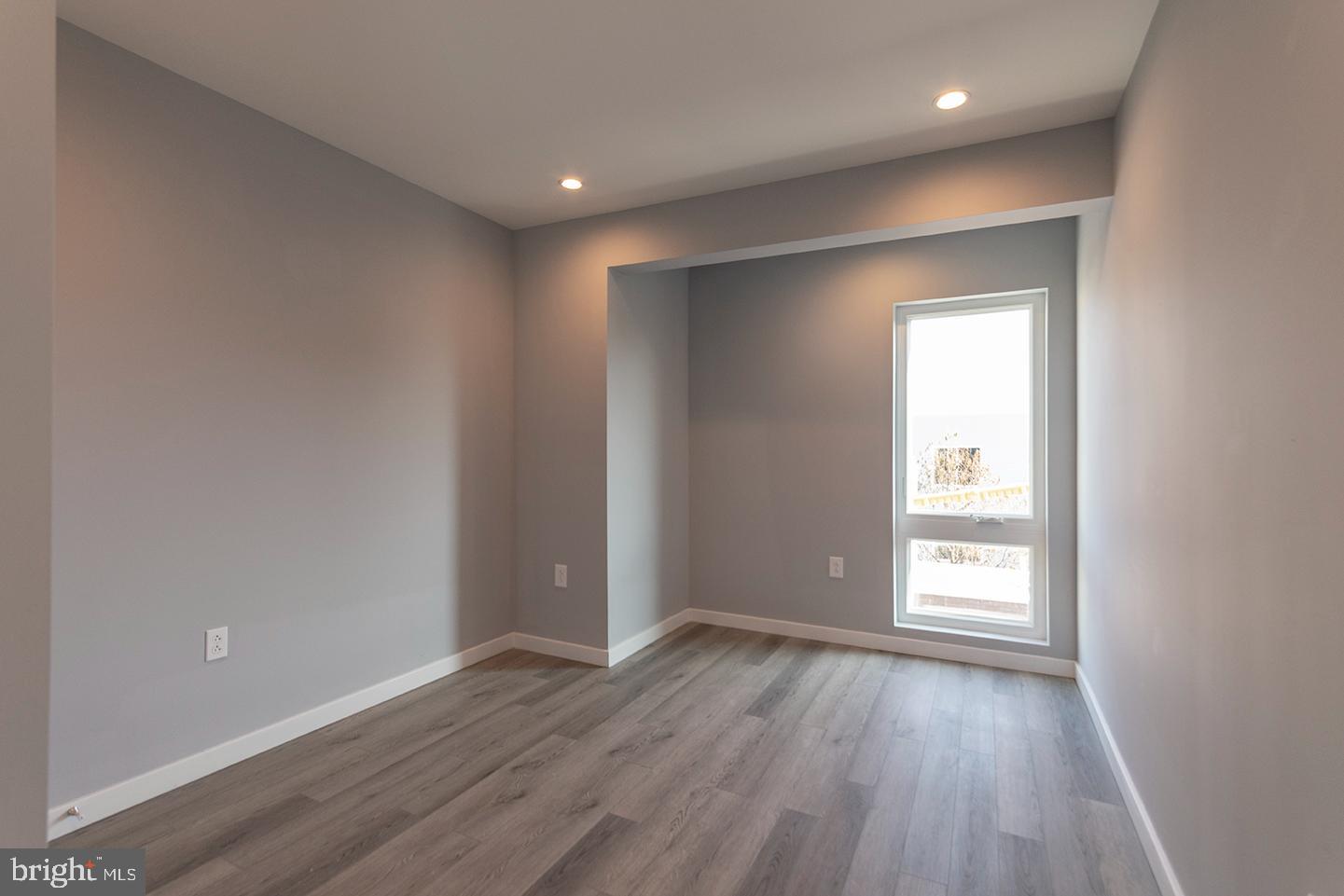 TEMPLE UNIVERSITY - Residential Lease