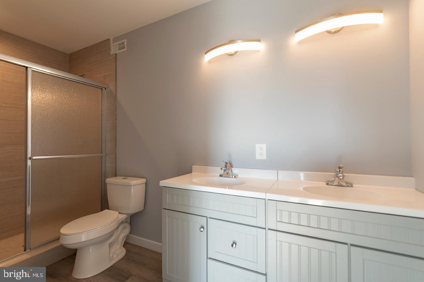 TEMPLE UNIVERSITY - Residential Lease