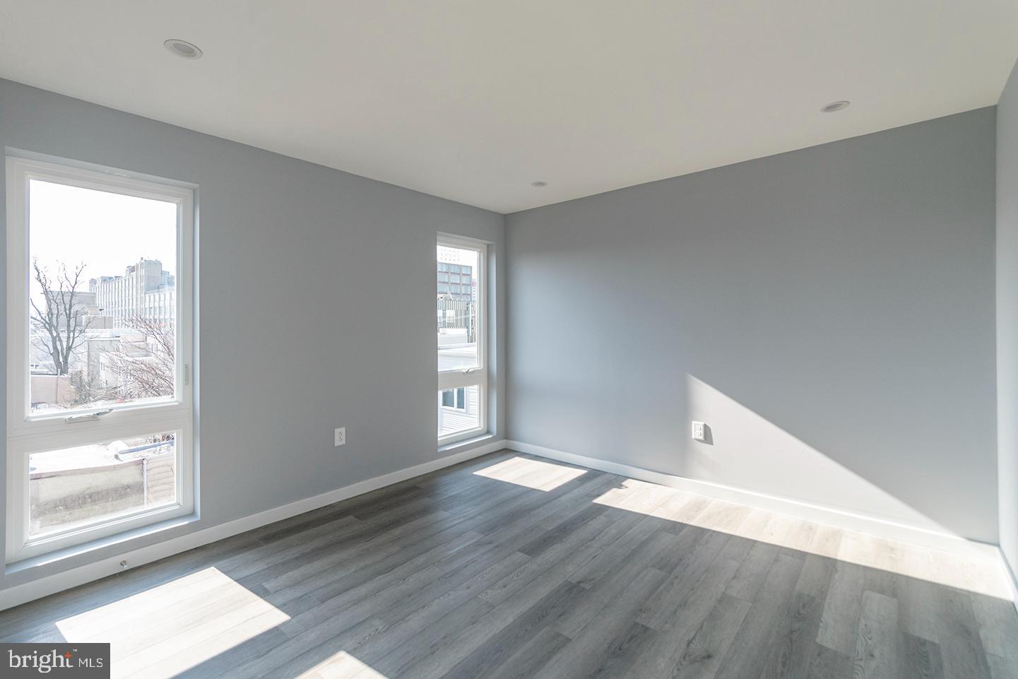 TEMPLE UNIVERSITY - Residential Lease