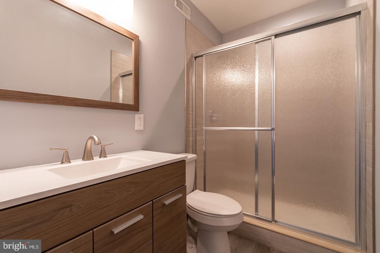 TEMPLE UNIVERSITY - Residential Lease