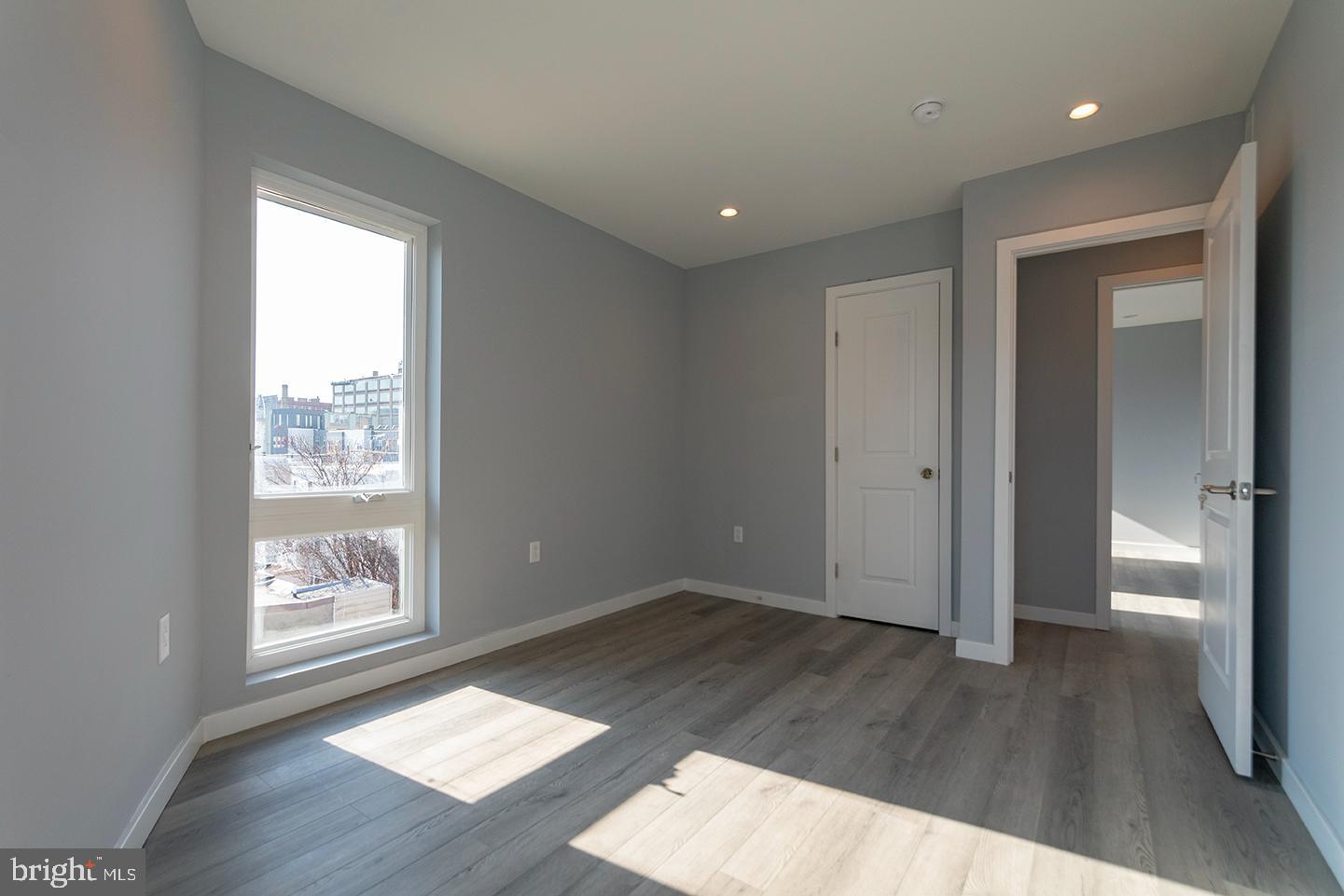 TEMPLE UNIVERSITY - Residential Lease