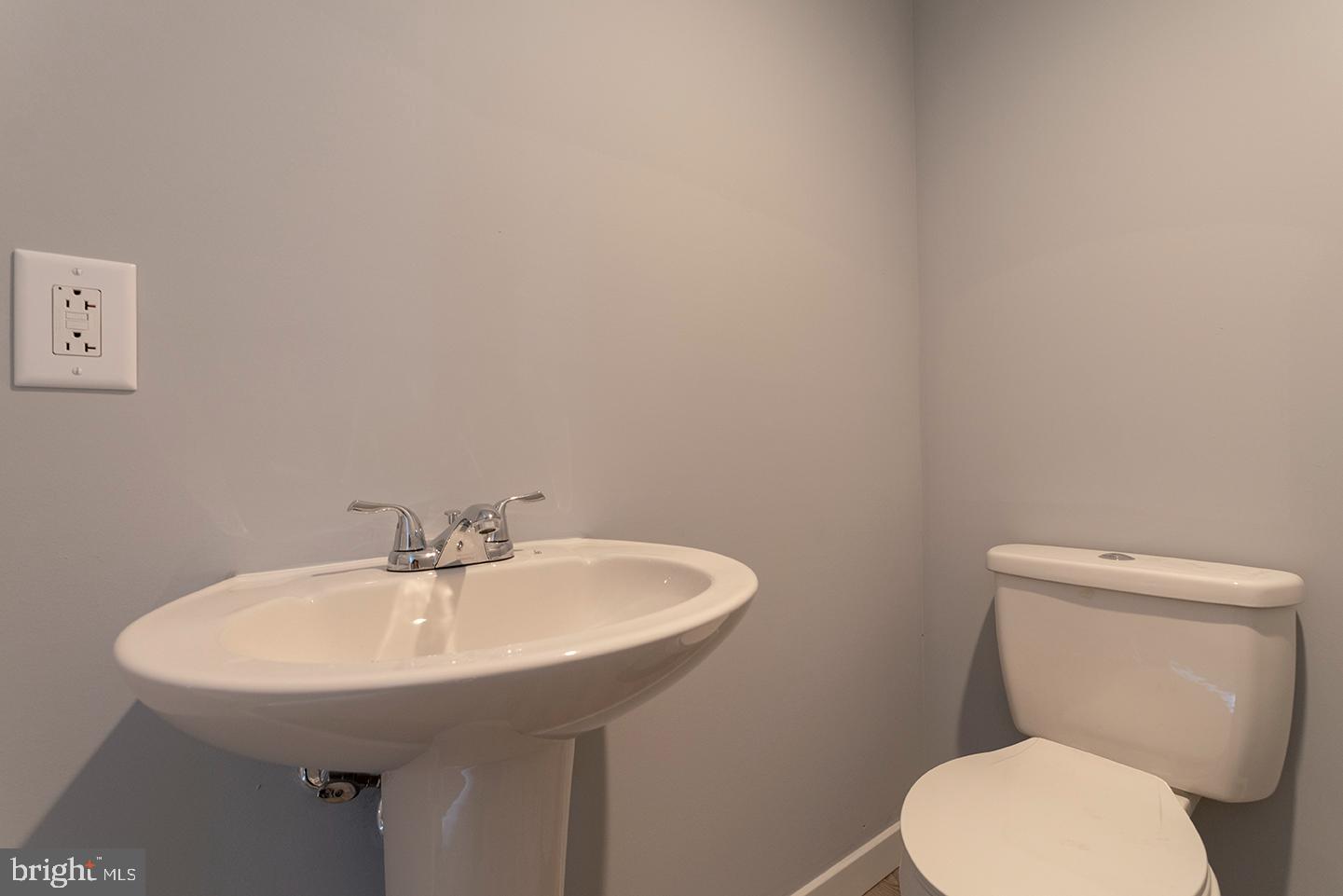 TEMPLE UNIVERSITY - Residential Lease