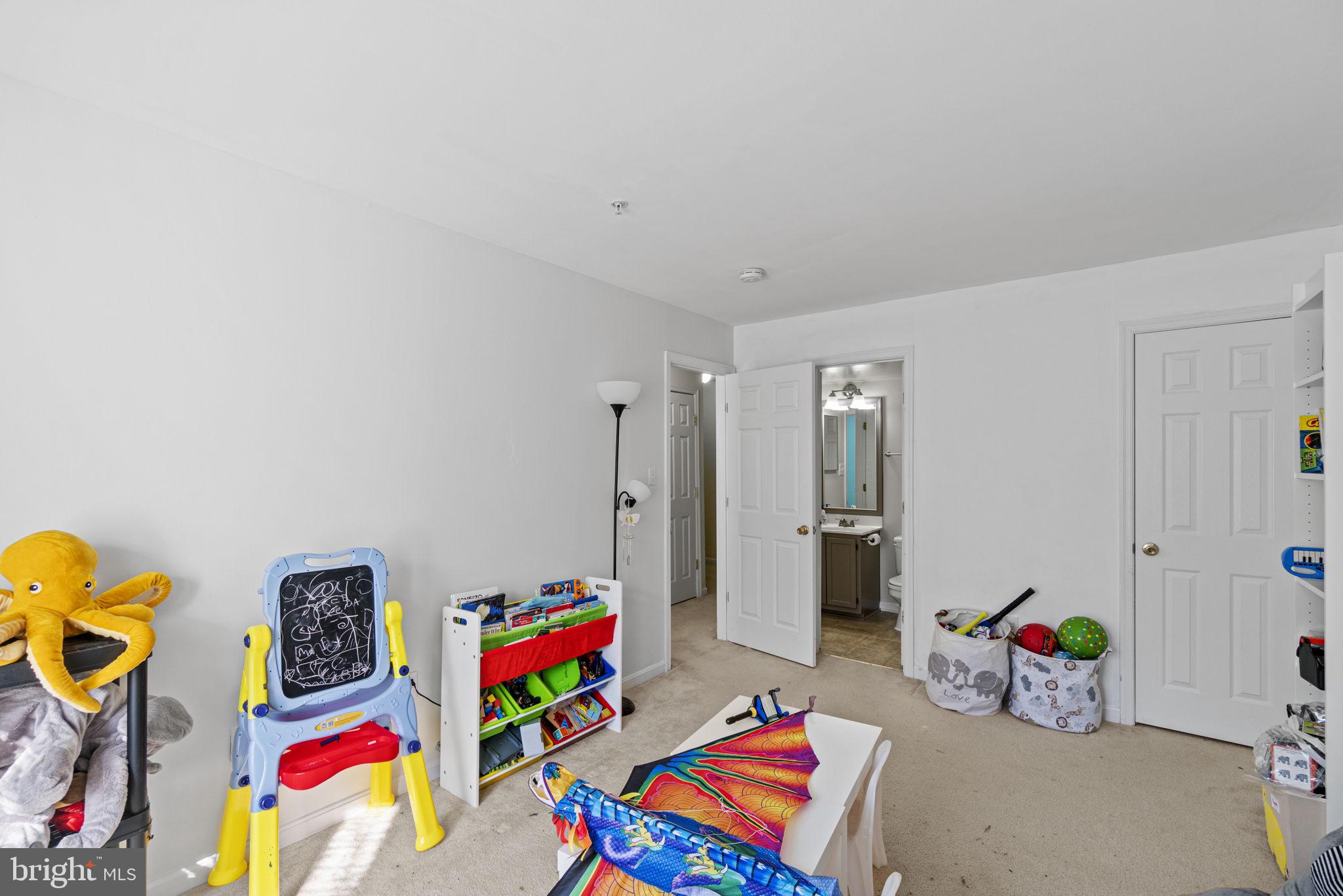 GERMANTOWN ESTATES - Residential