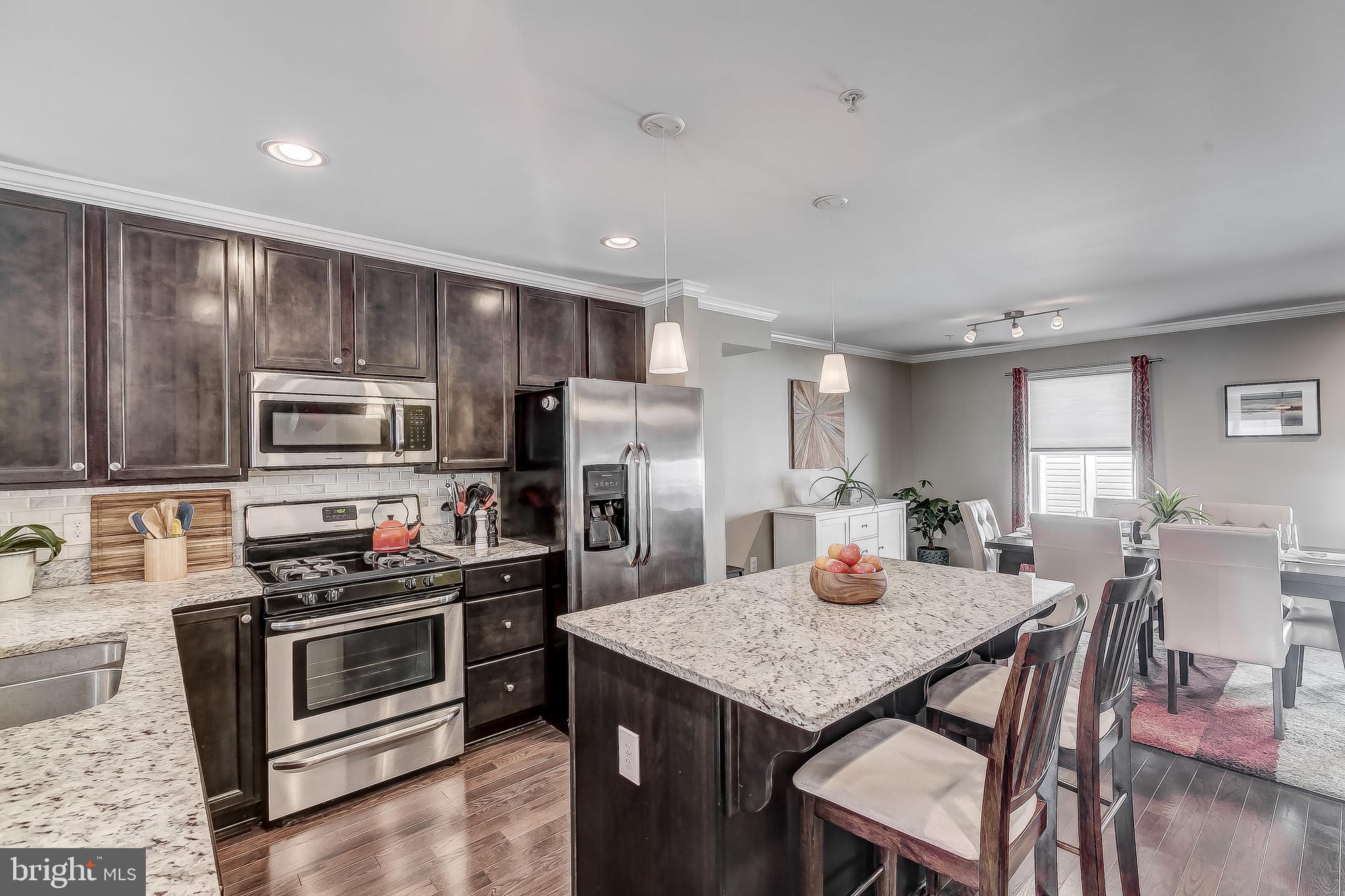 ATHENA SQUARE - Residential