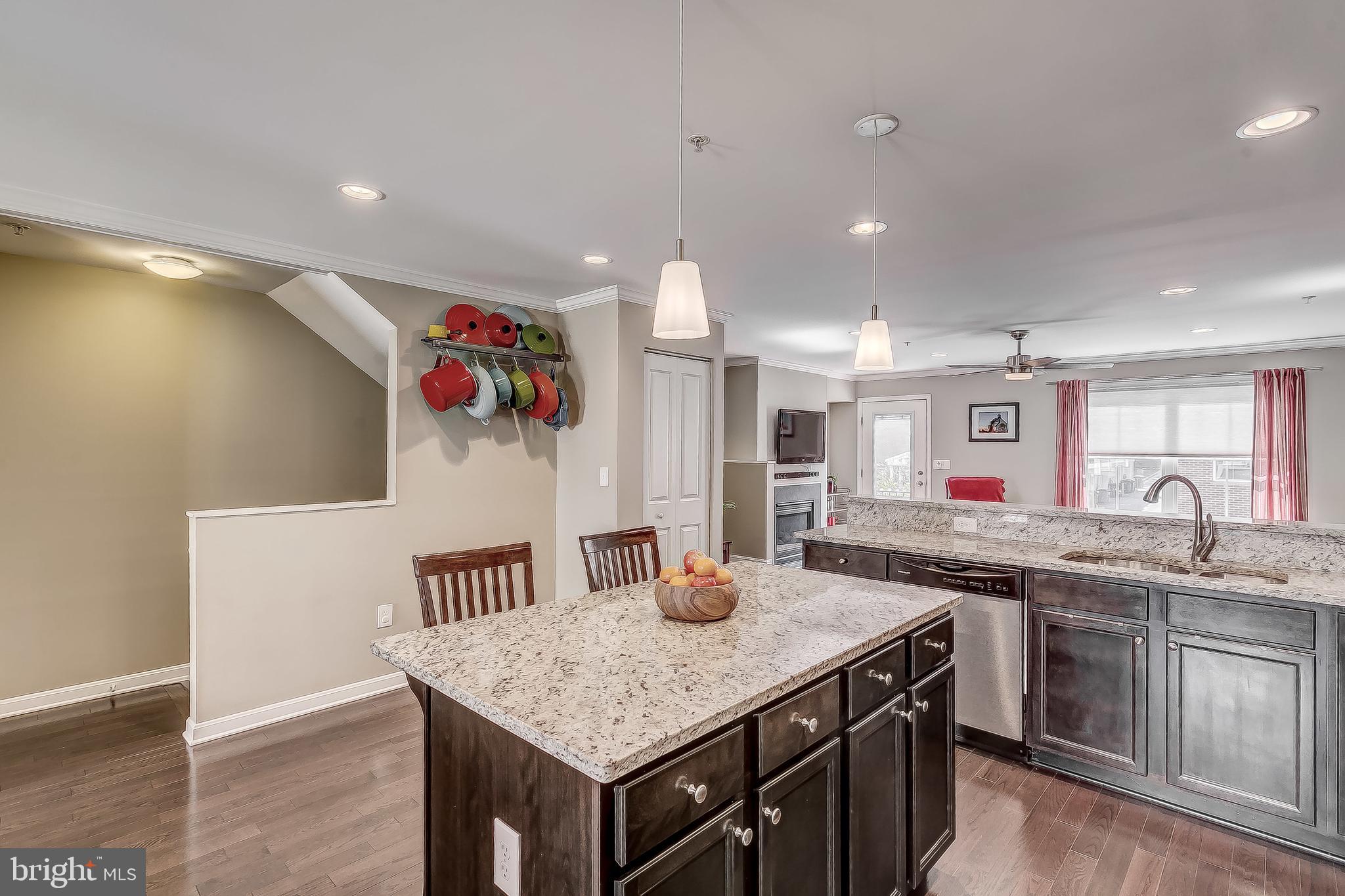 ATHENA SQUARE - Residential