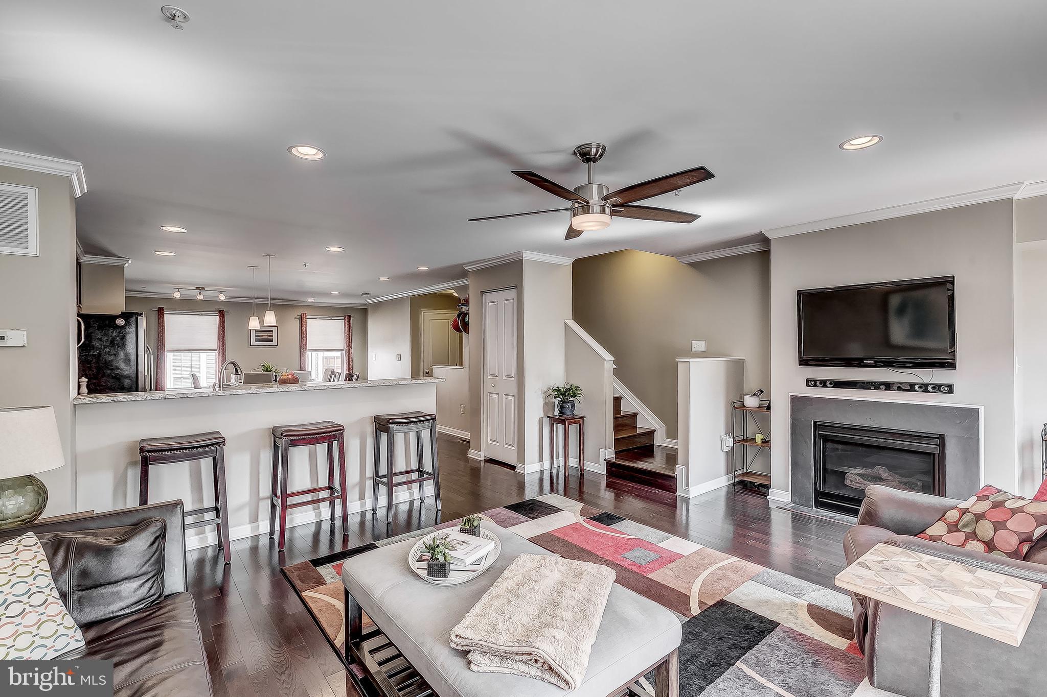 ATHENA SQUARE - Residential