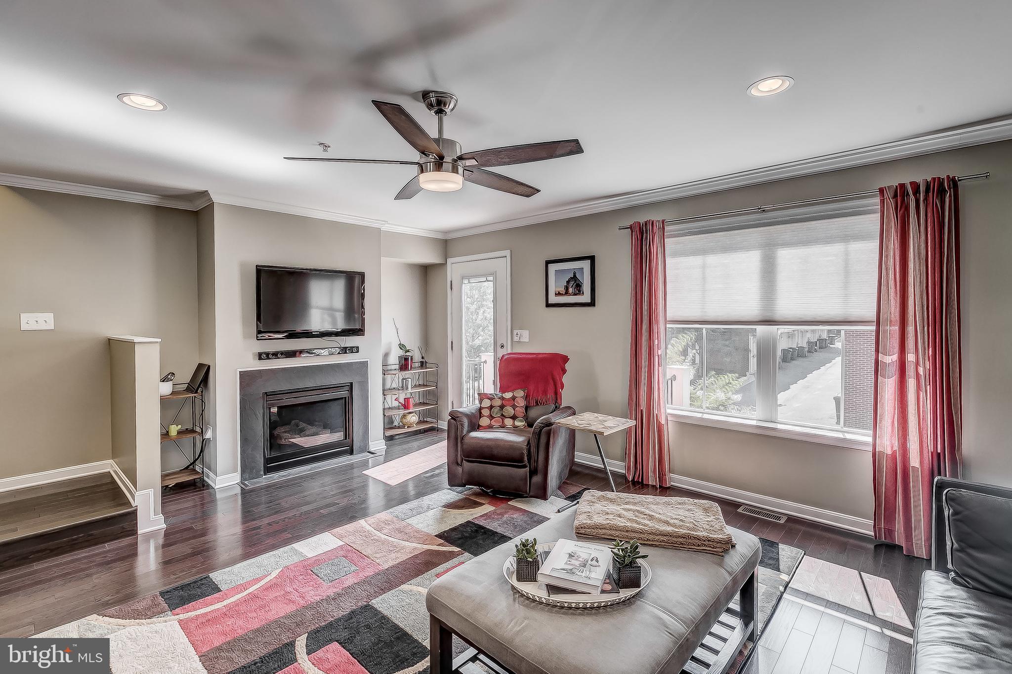 ATHENA SQUARE - Residential