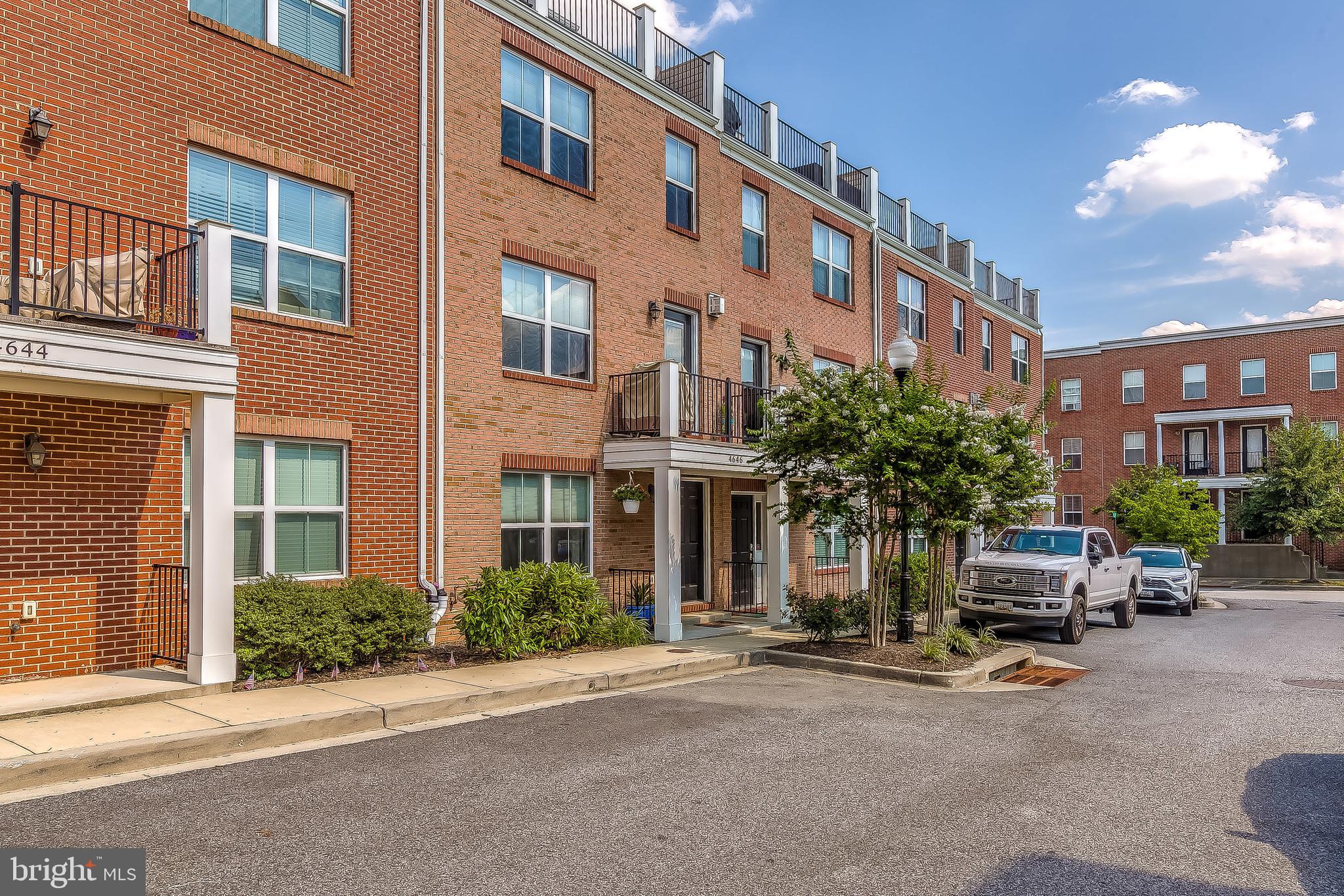 ATHENA SQUARE - Residential