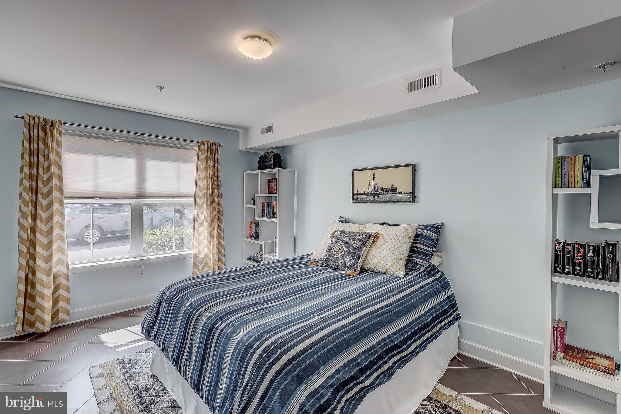 ATHENA SQUARE - Residential