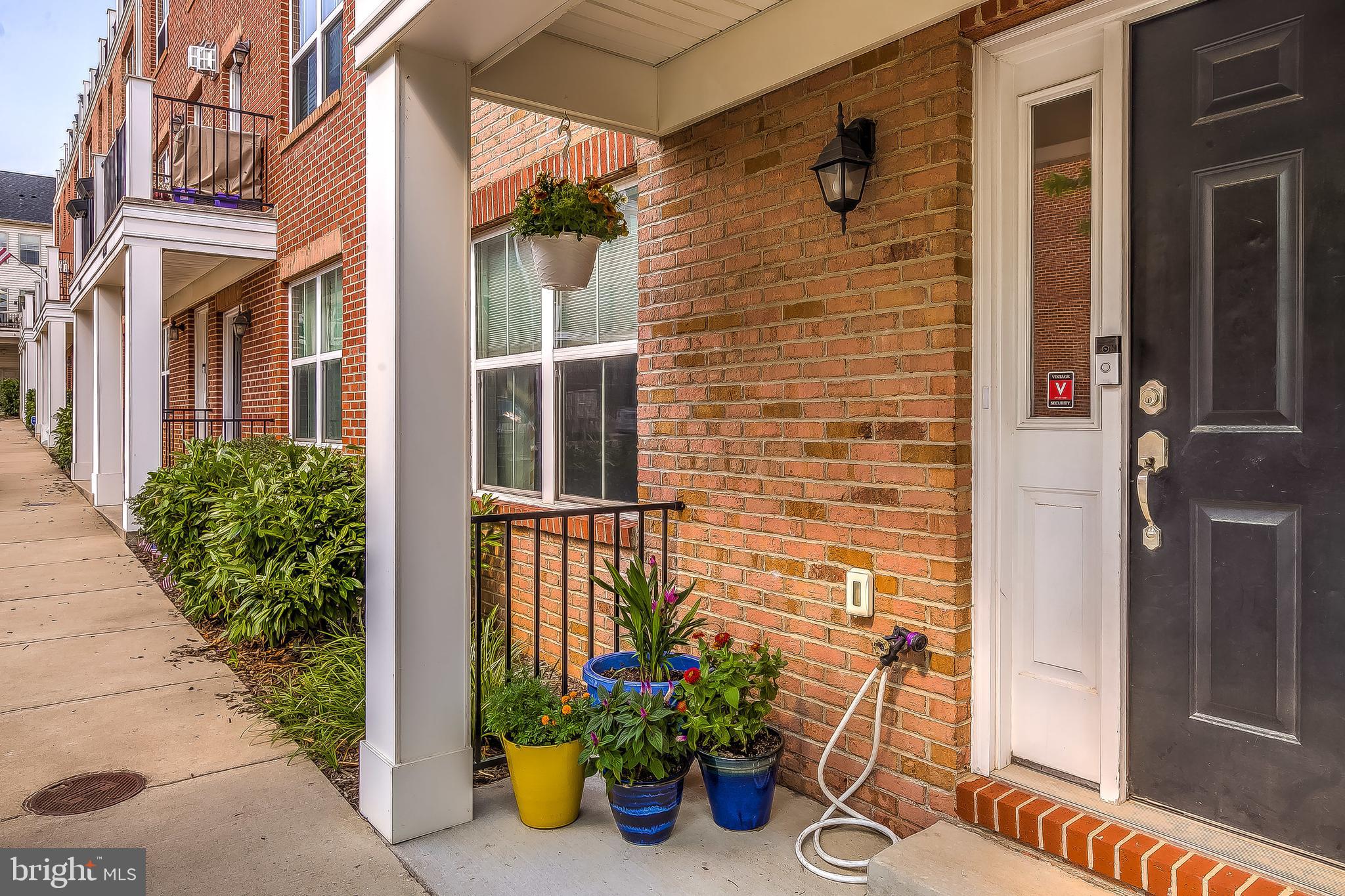 ATHENA SQUARE - Residential