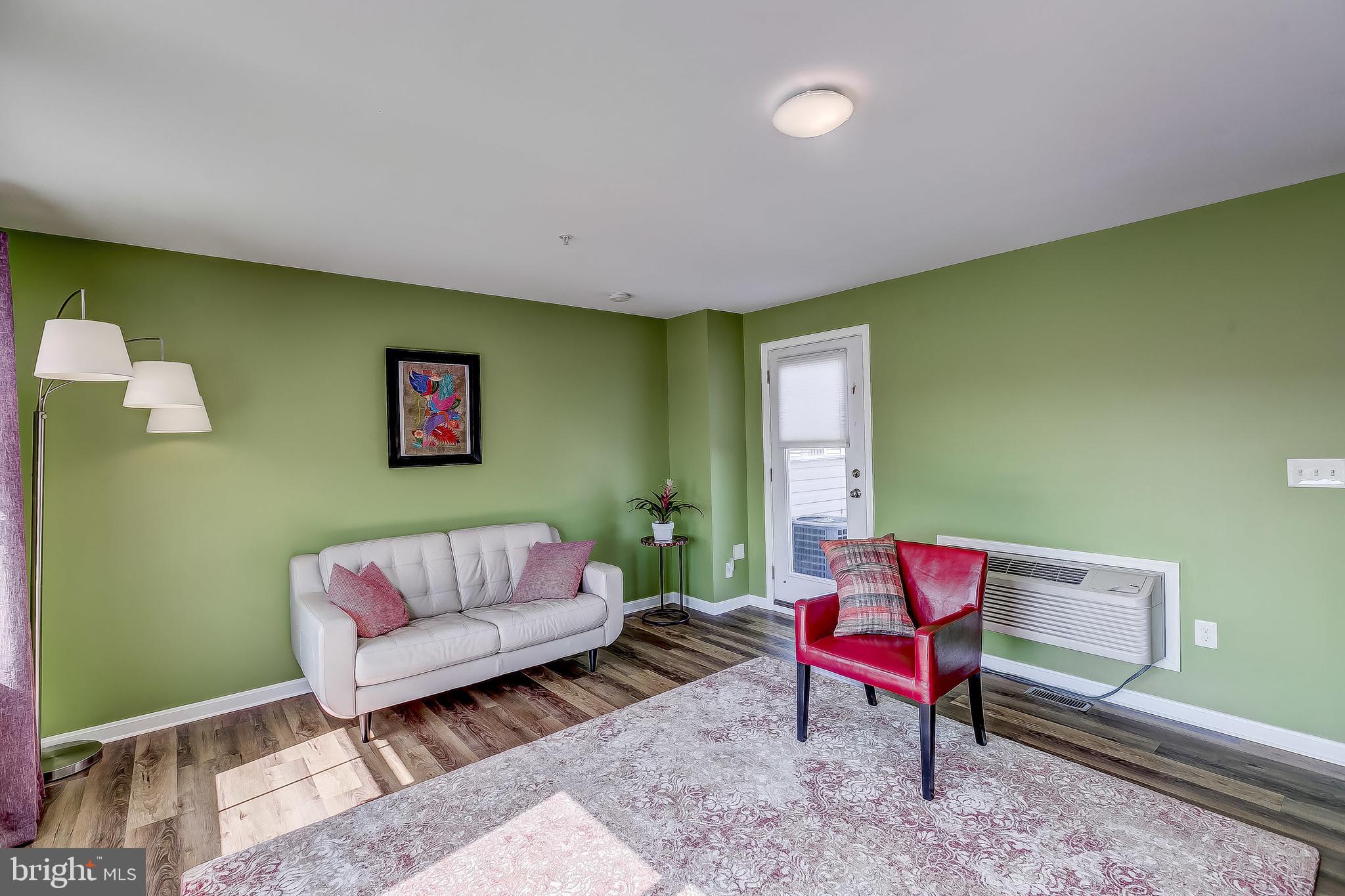 ATHENA SQUARE - Residential