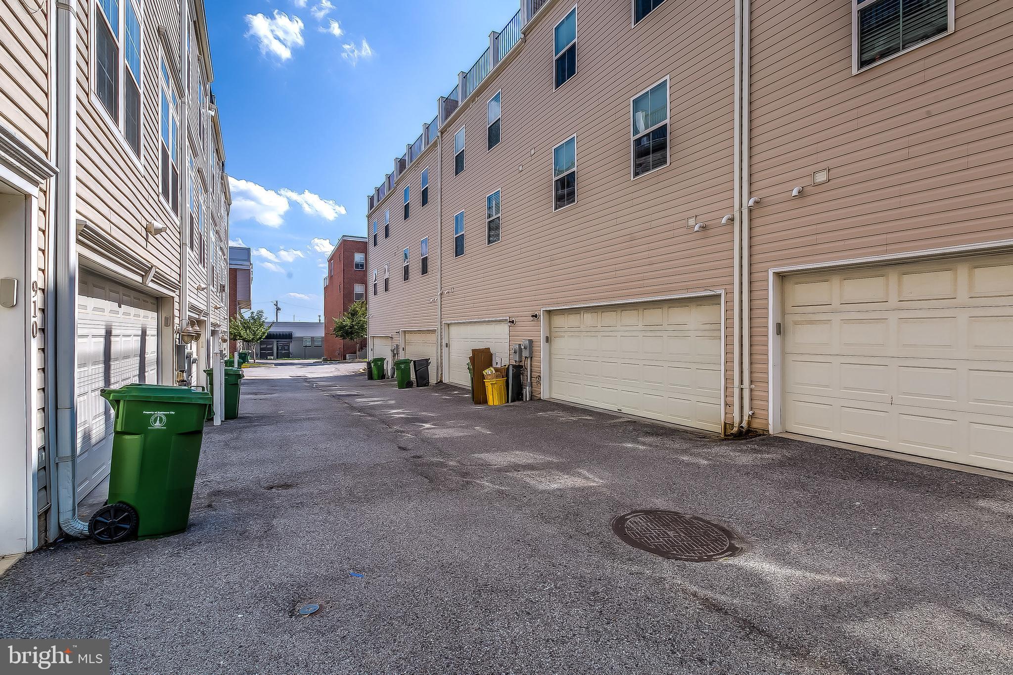 ATHENA SQUARE - Residential