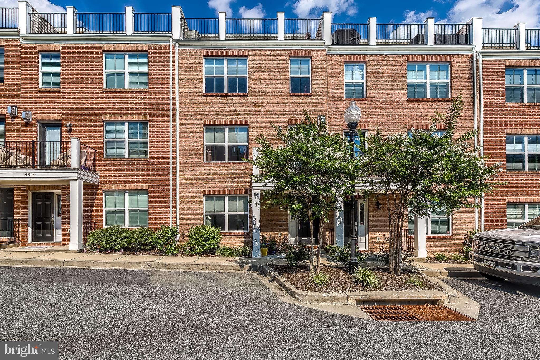 ATHENA SQUARE - Residential