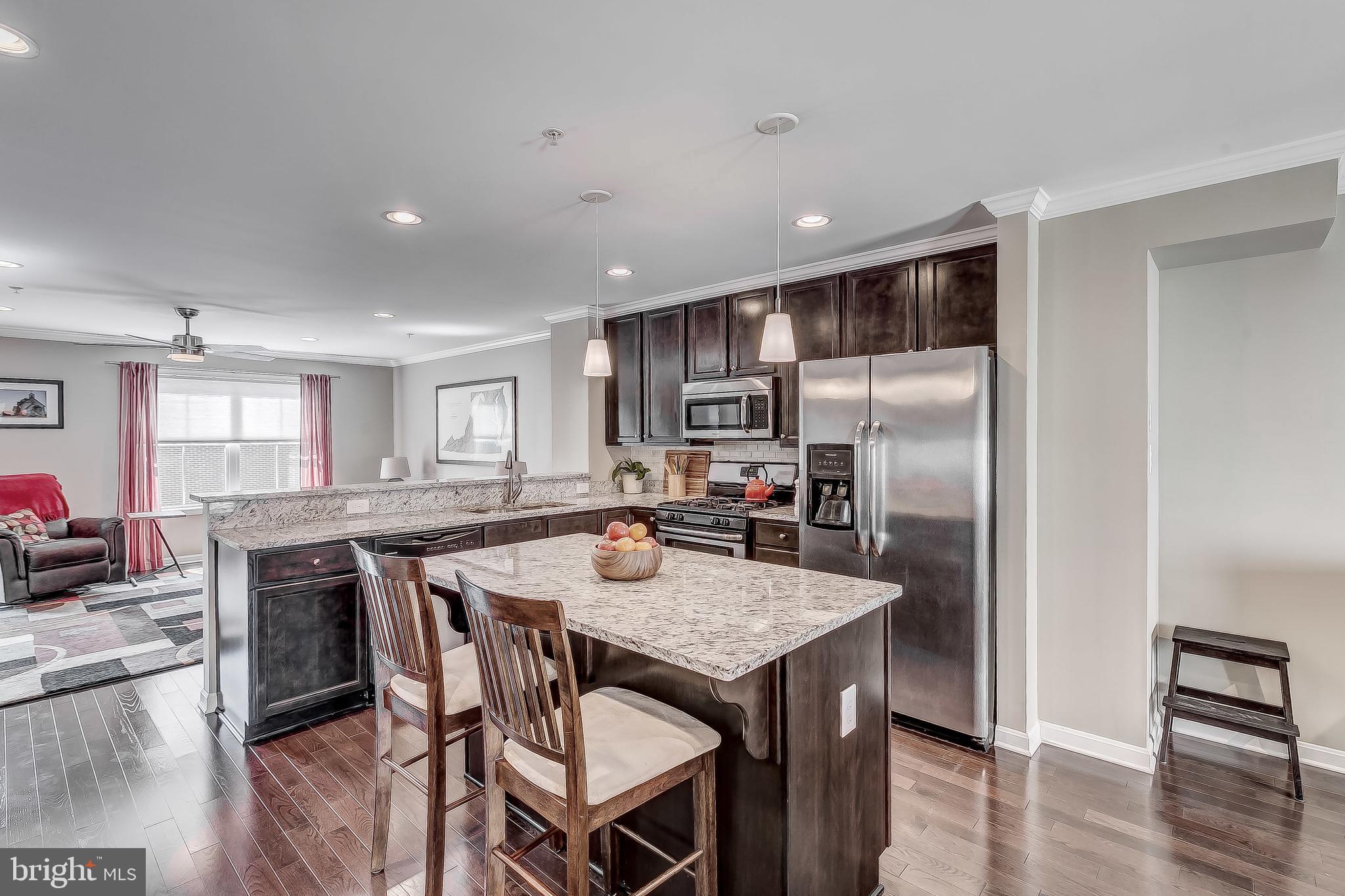 ATHENA SQUARE - Residential