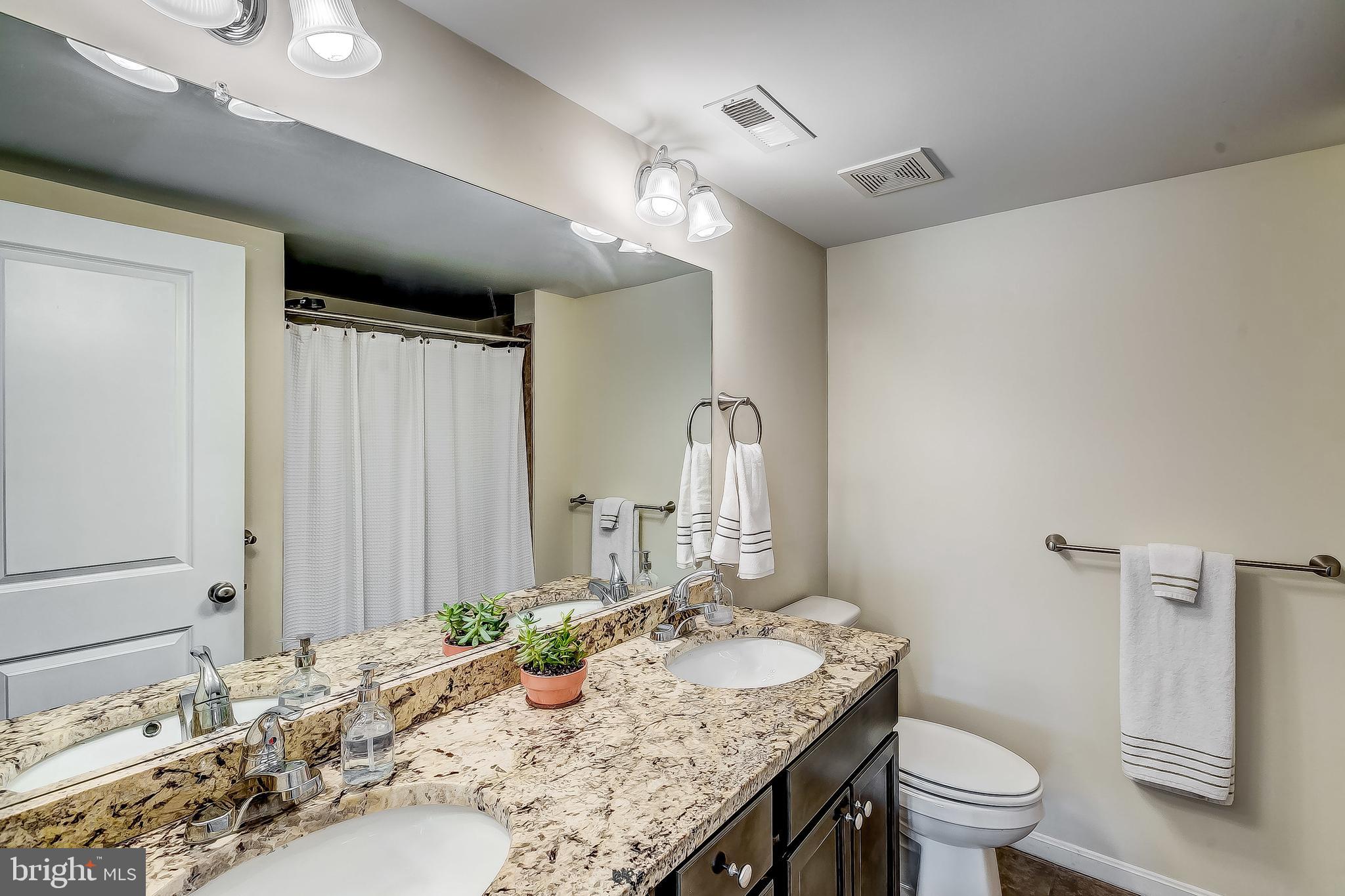 ATHENA SQUARE - Residential