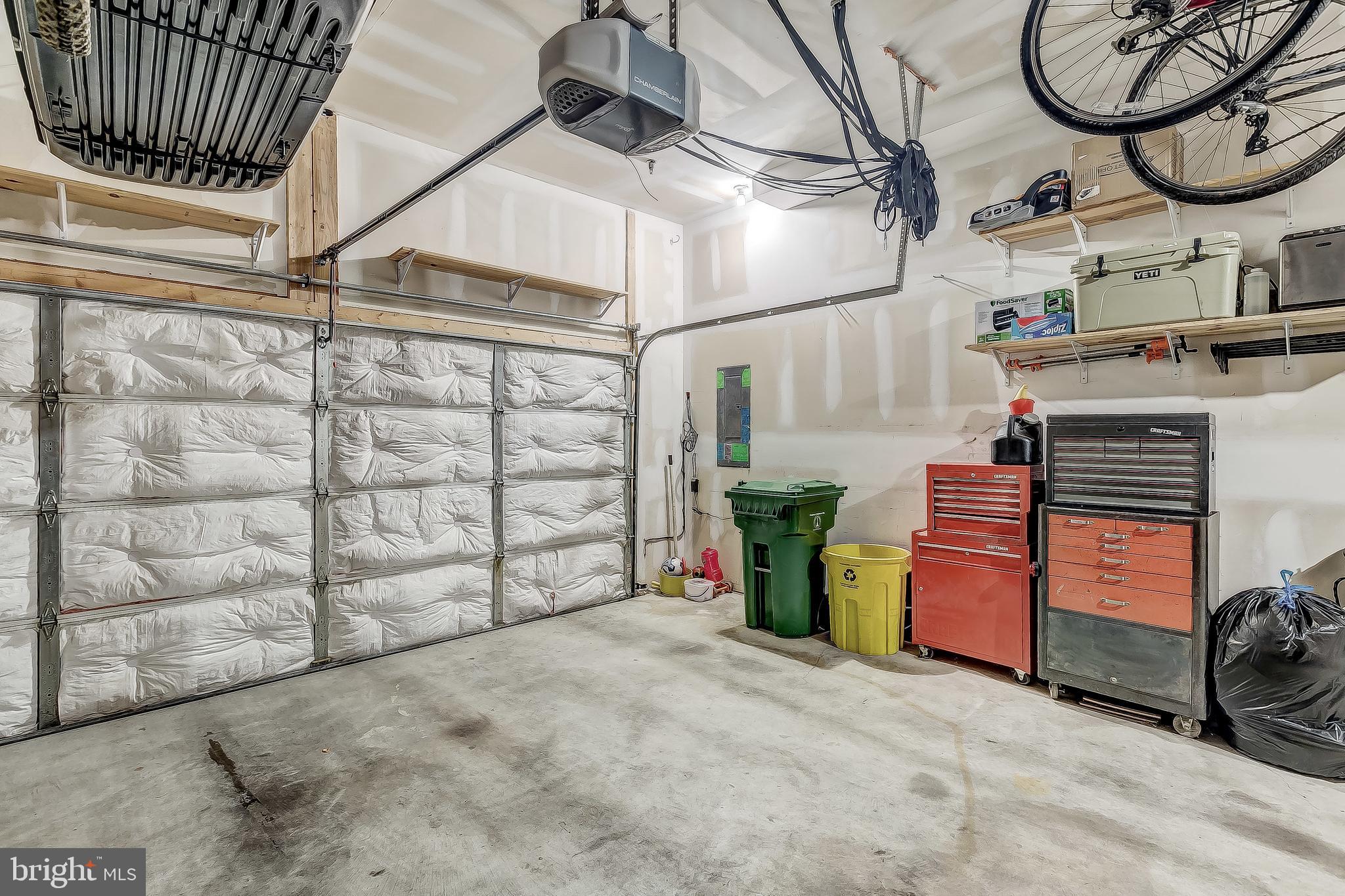 ATHENA SQUARE - Residential